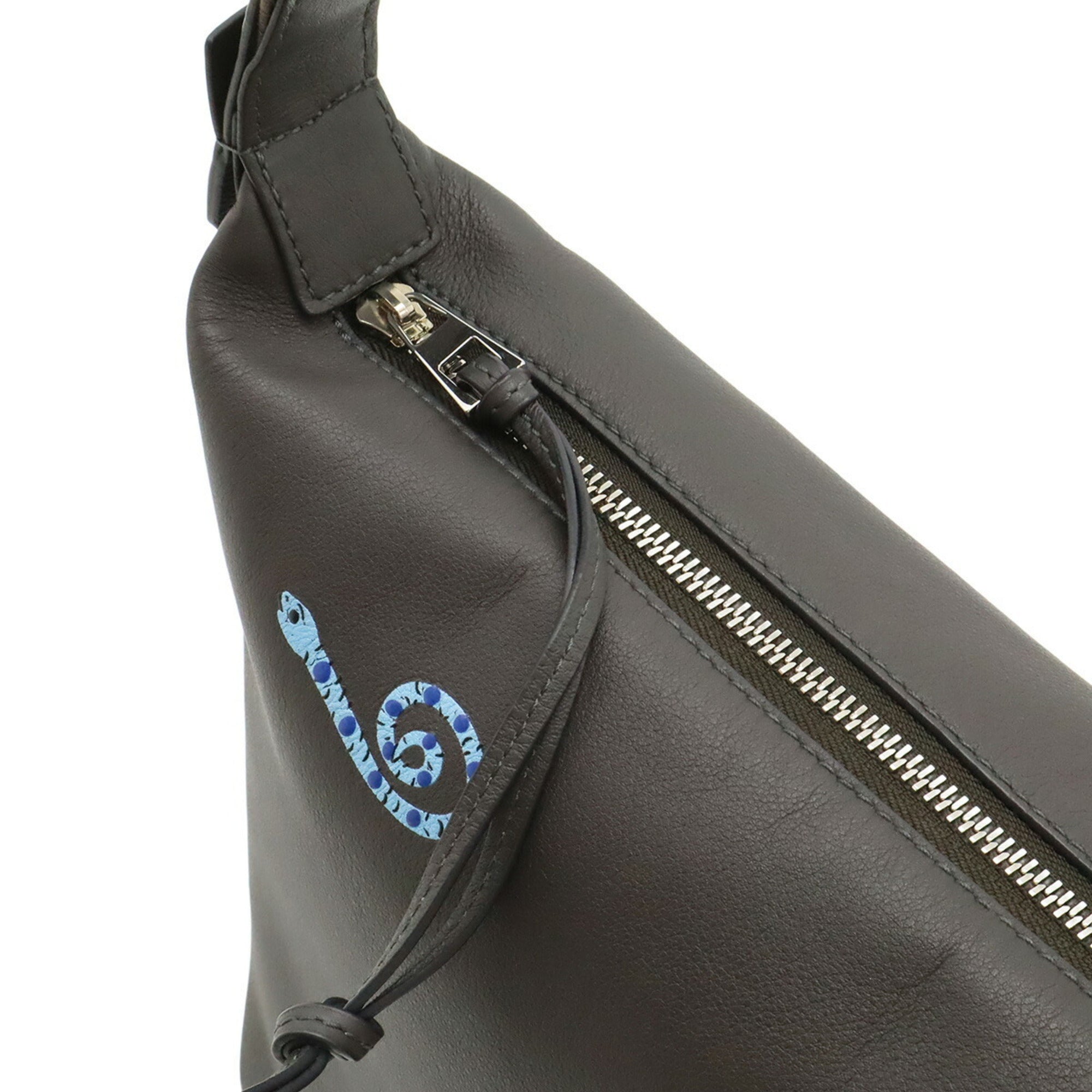 Loewe Charcoal Gray Leather Shoulder Bag (Pre-Owned)