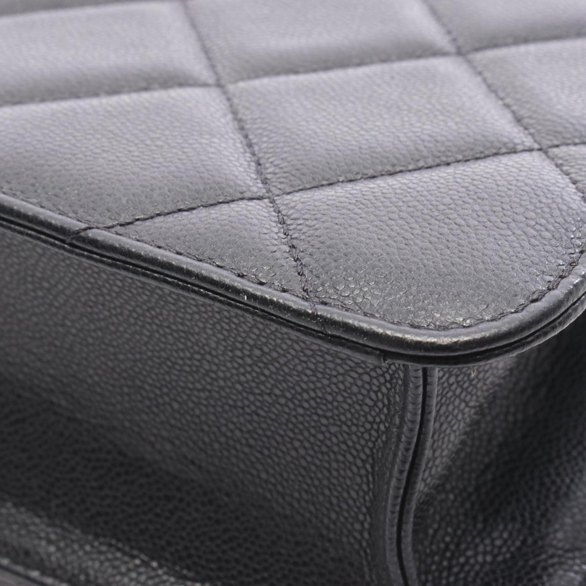 Chanel Black Grained Calfskin Handbag Shoulder Bag (Pre-Owned)