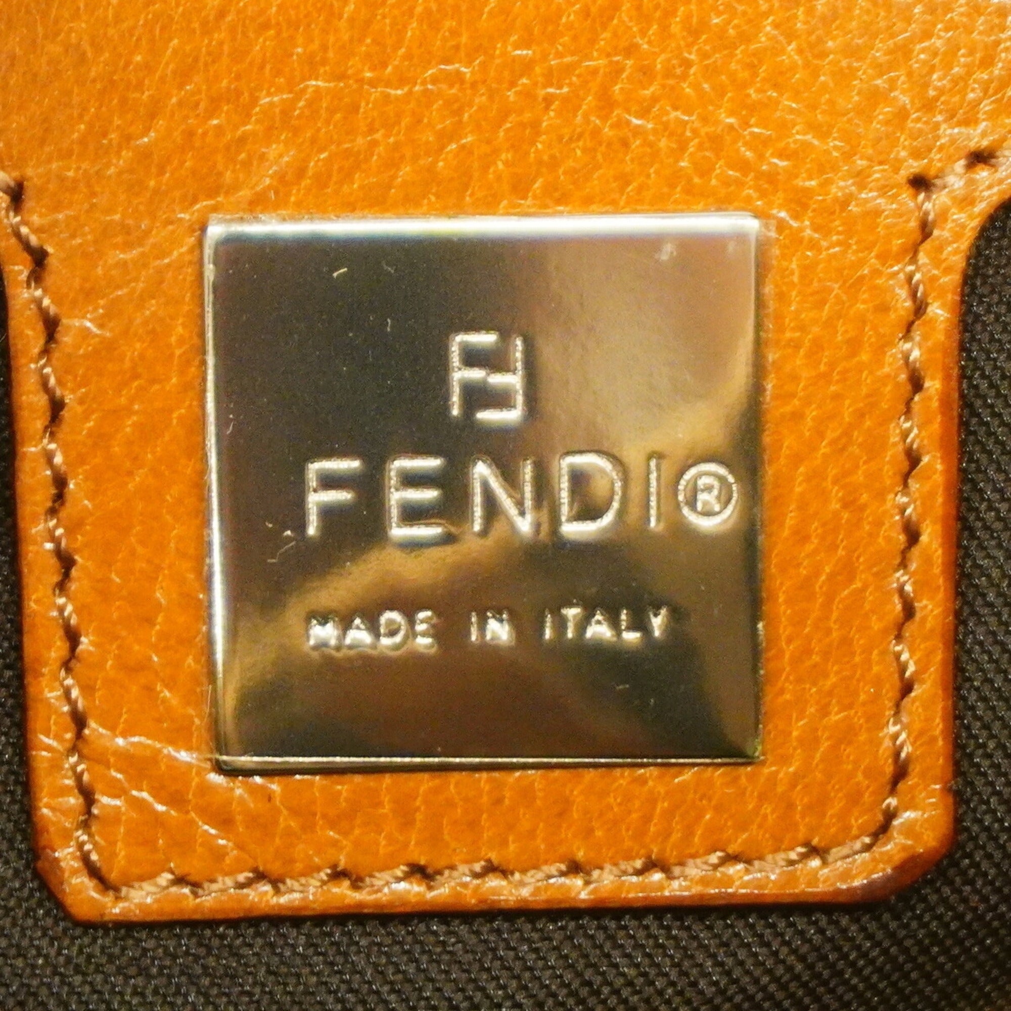 Fendi Beige Brown Handbag (Pre-Owned)
