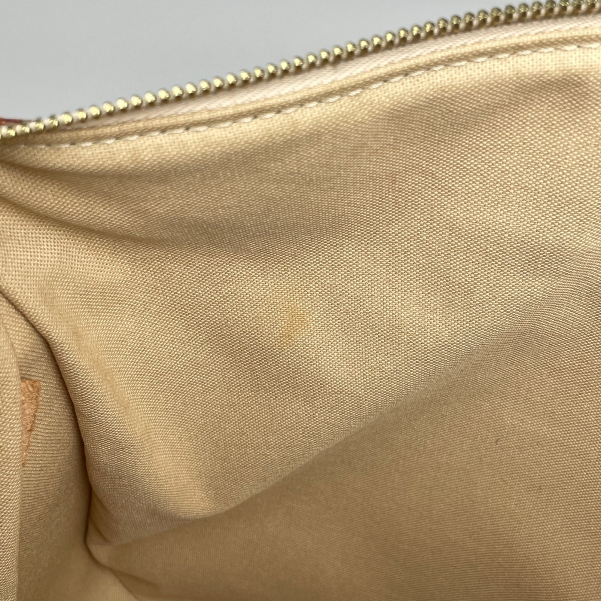 Louis Vuitton White Damier Azur Shoulder Bag (Pre-Owned)