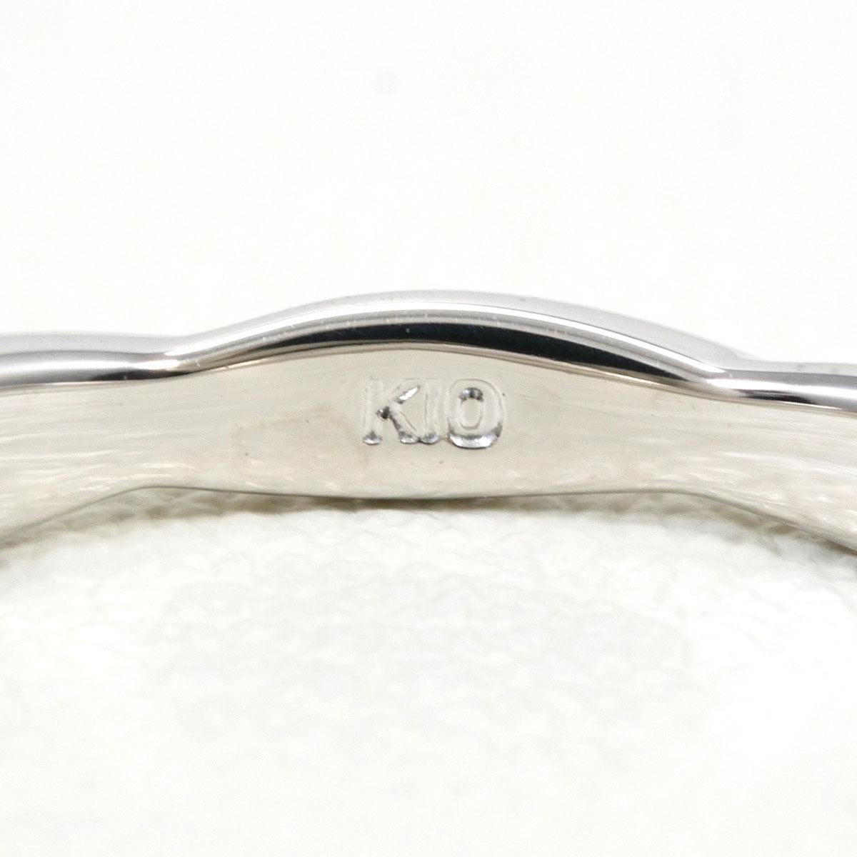 Unbranded White Gold White Gold (10K) Band Ring (Pre-Owned)