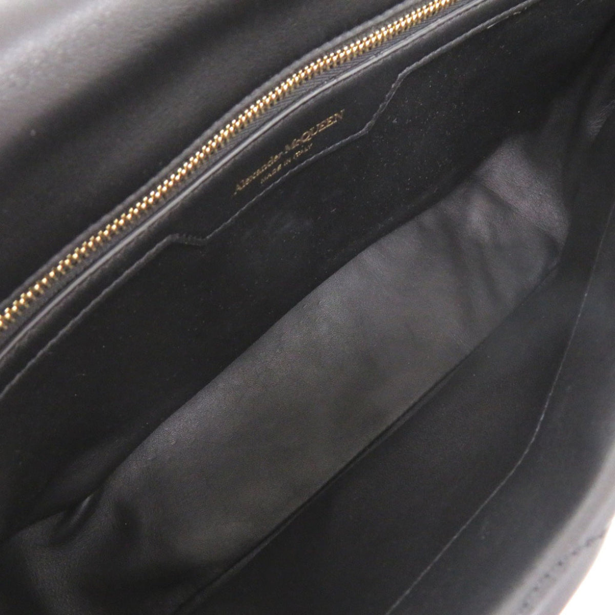 Alexander Mcqueen Black Leather Shoulder Bag (Pre-Owned)