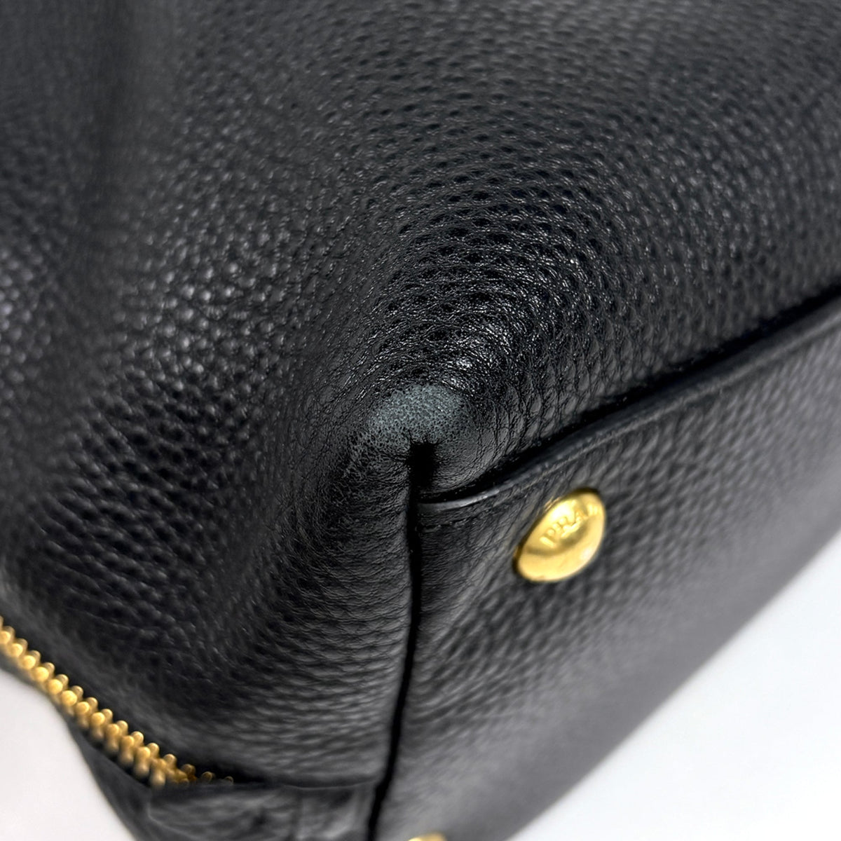 Prada Black Leather Shoulder Bag (Pre-Owned)