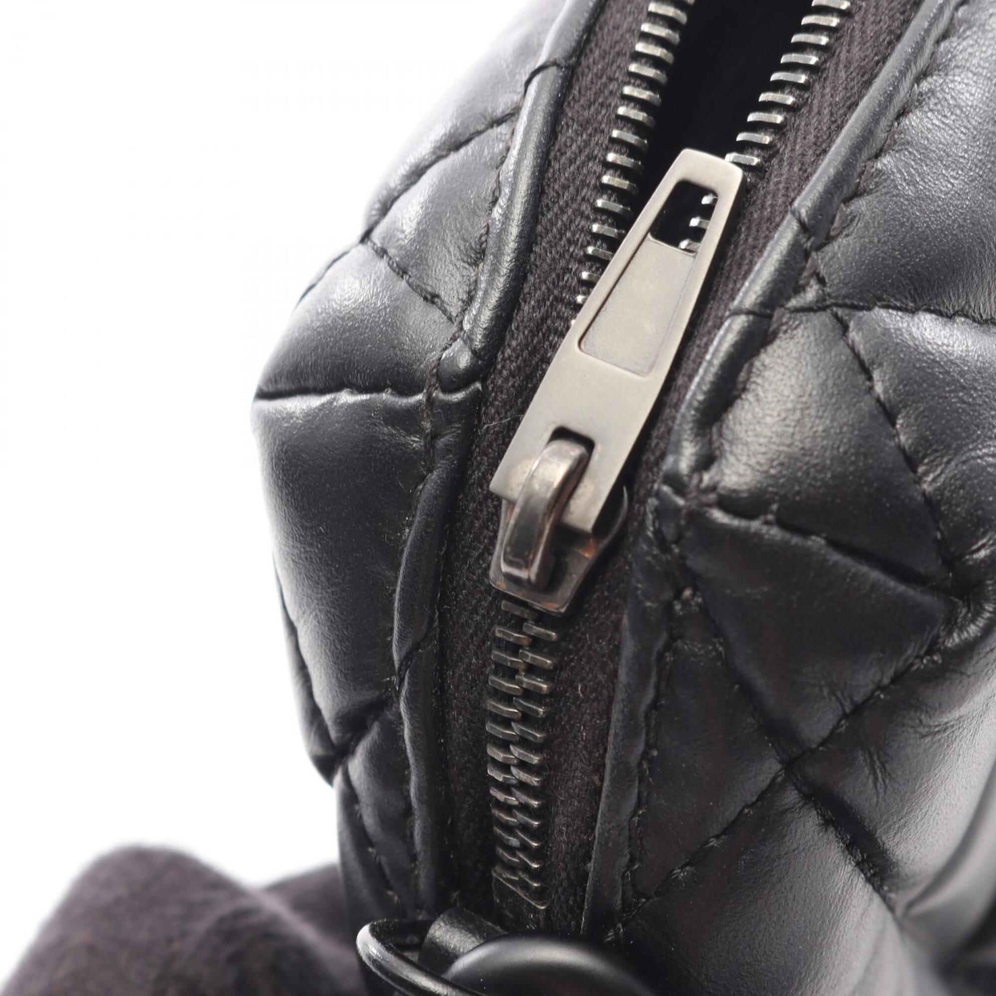 Balenciaga Black Leather Shoulder Bag (Pre-Owned)