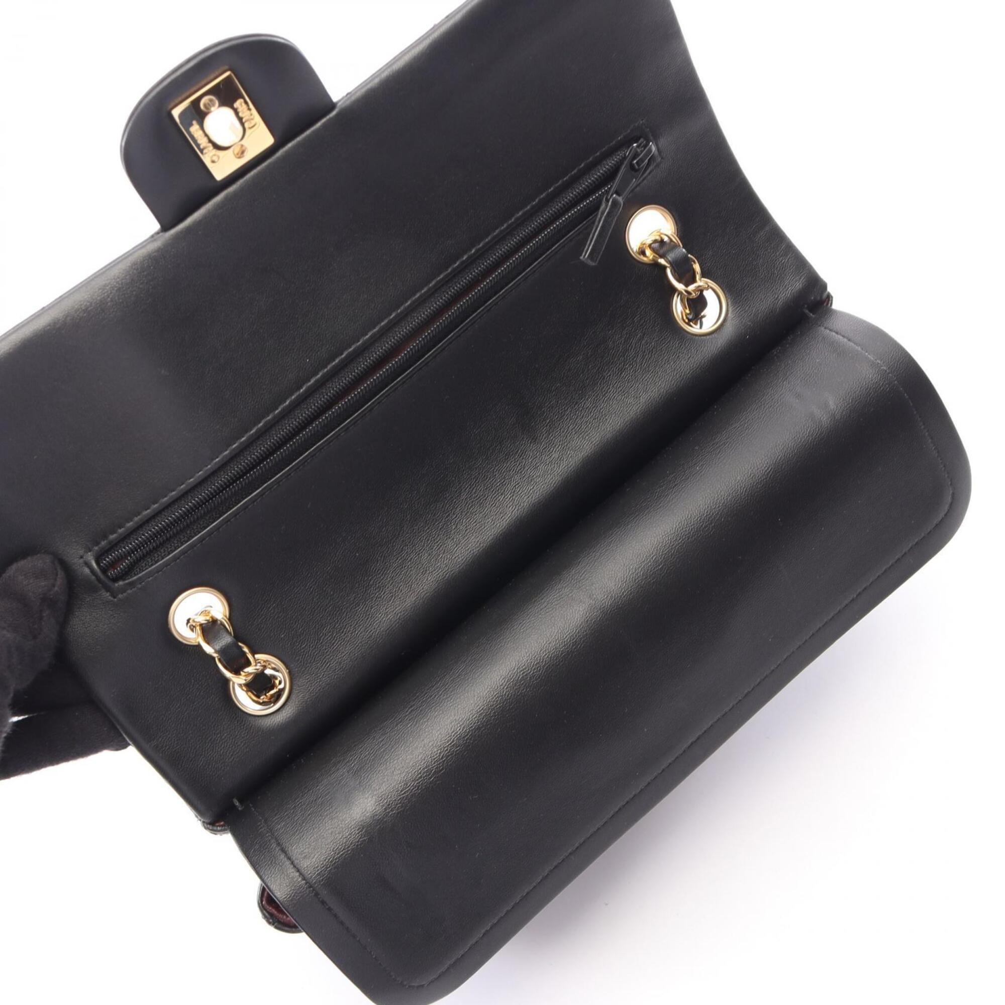 Chanel Black Leather Handbag Shoulder Bag (Pre-Owned)