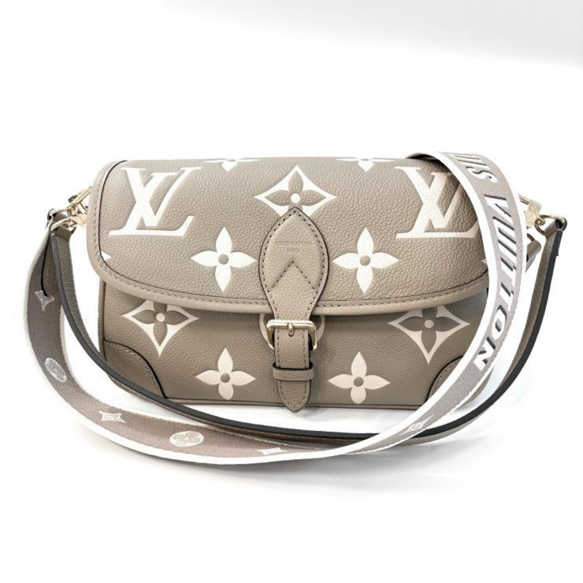 Louis Vuitton Beige Ivory Tourterelle Monogram Empreinte Shoulder Bag (Pre-Owned)