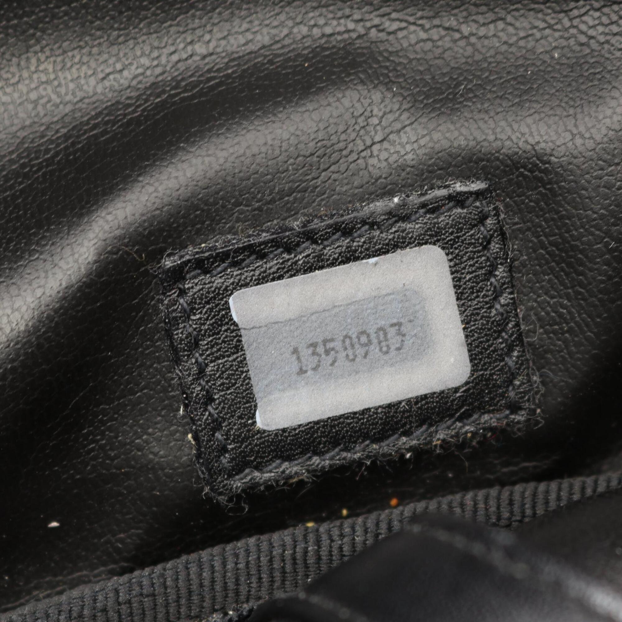 Chanel Black Leather Handbag (Pre-Owned)