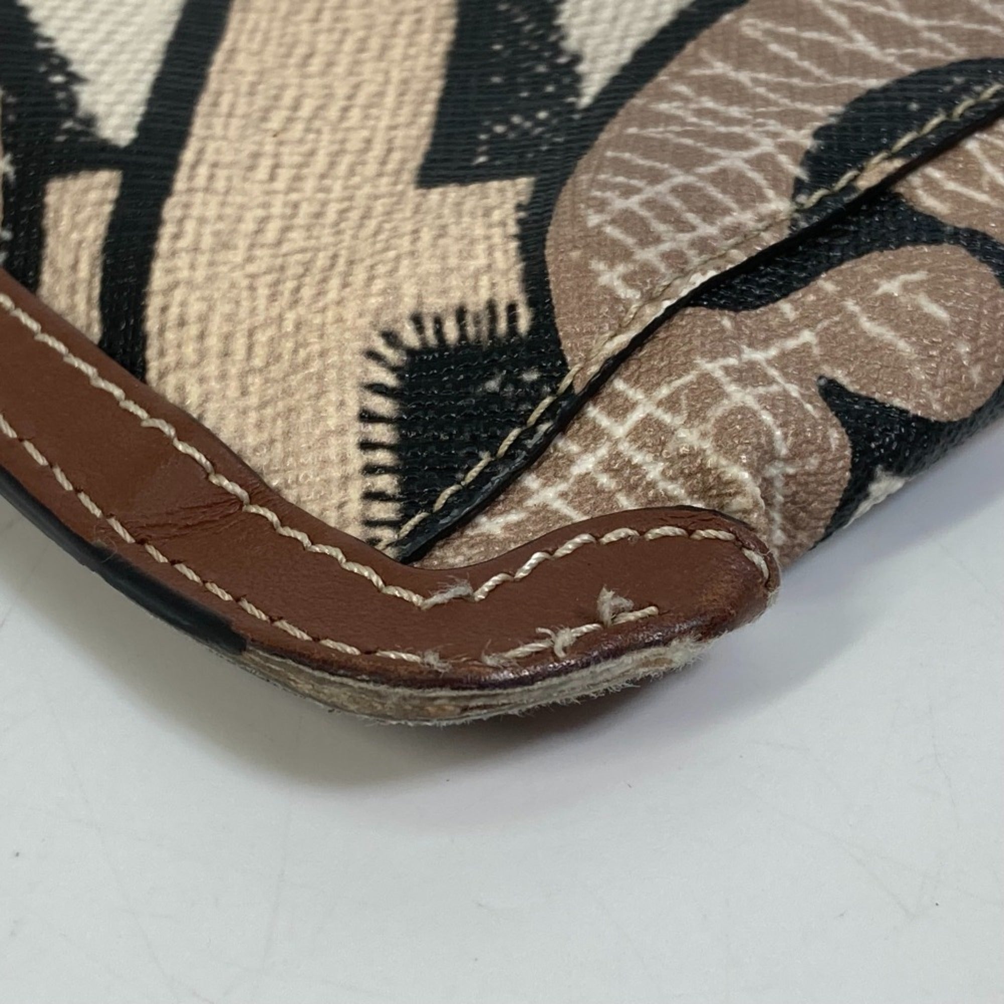Burberry Brown Other Clutch Bag (Pre-Owned)
