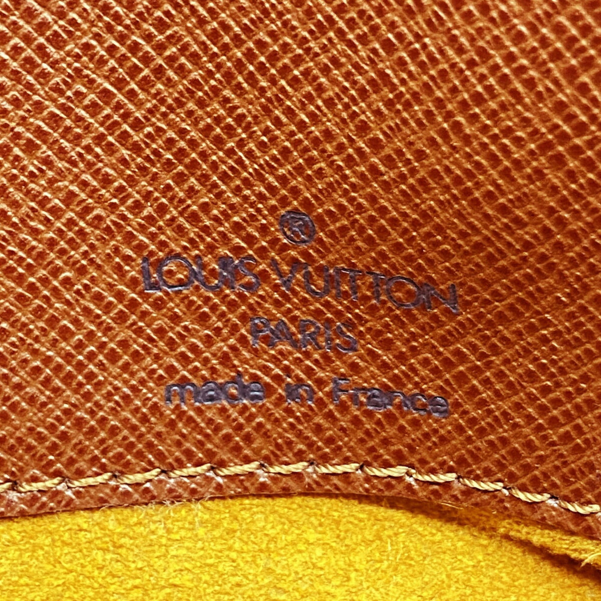 Louis Vuitton Brown Shoulder Bag (Pre-Owned)