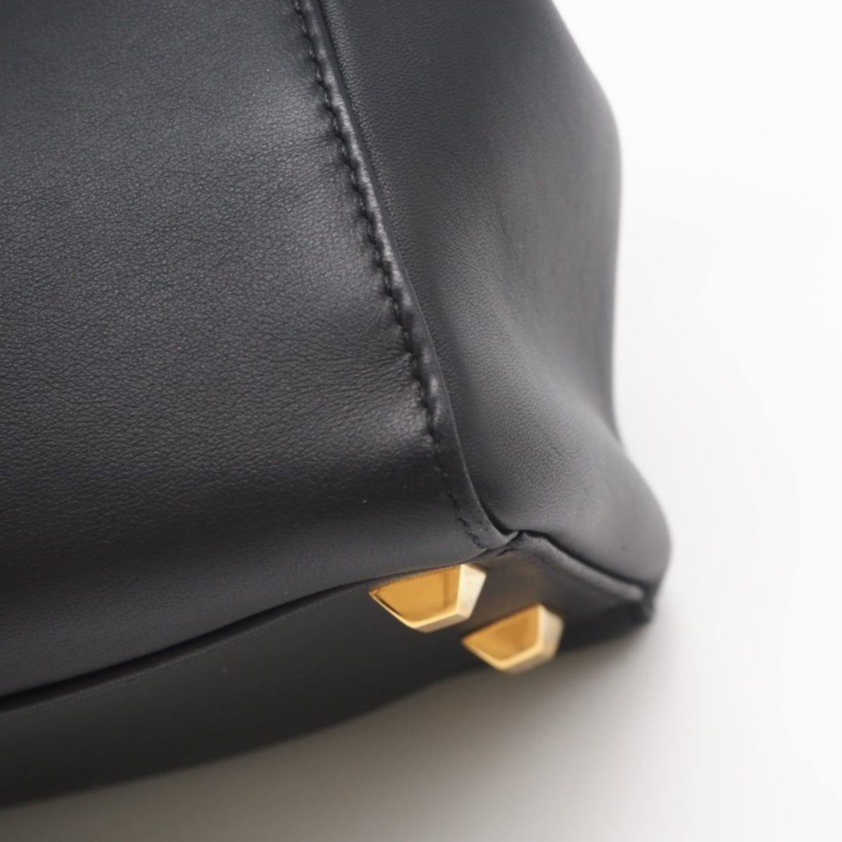 Fendi Black Leather Handbag (Pre-Owned)