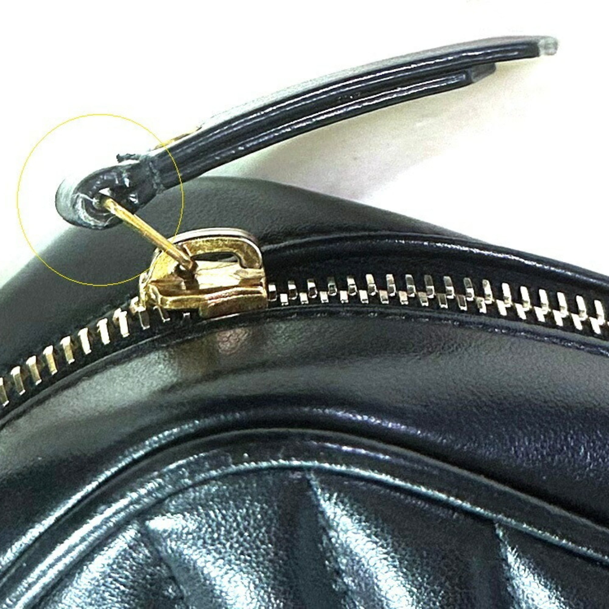 Saint Laurent Black Quilting Shoulder Bag (Pre-Owned)