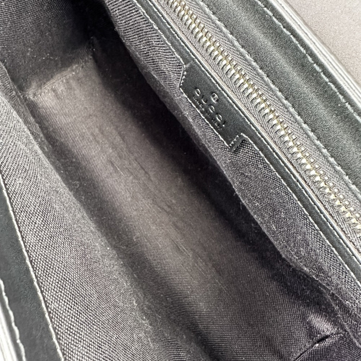 Gucci Black Gg Supreme Shoulder Bag (Pre-Owned)