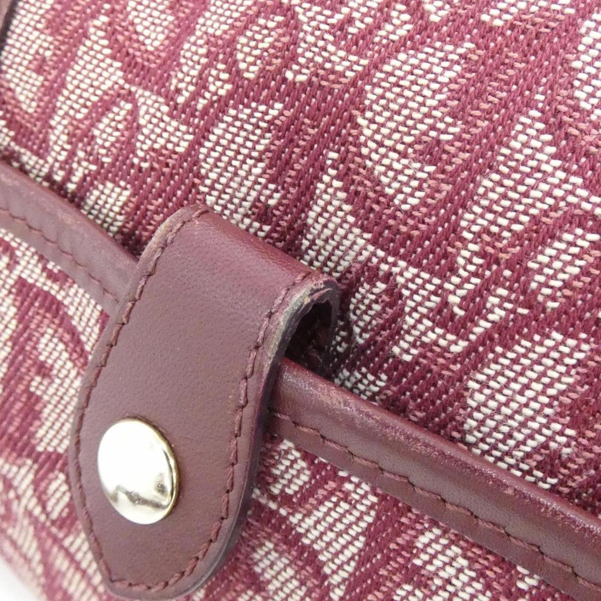 Christian Dior Bordeaux Canvas Shoulder Bag (Pre-Owned)