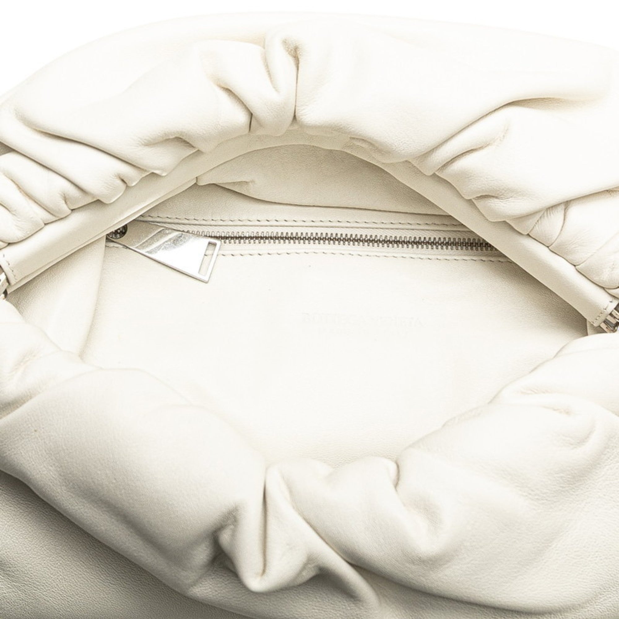 Bottega Veneta White Leather Pouch Sling Bag (Pre-Owned)