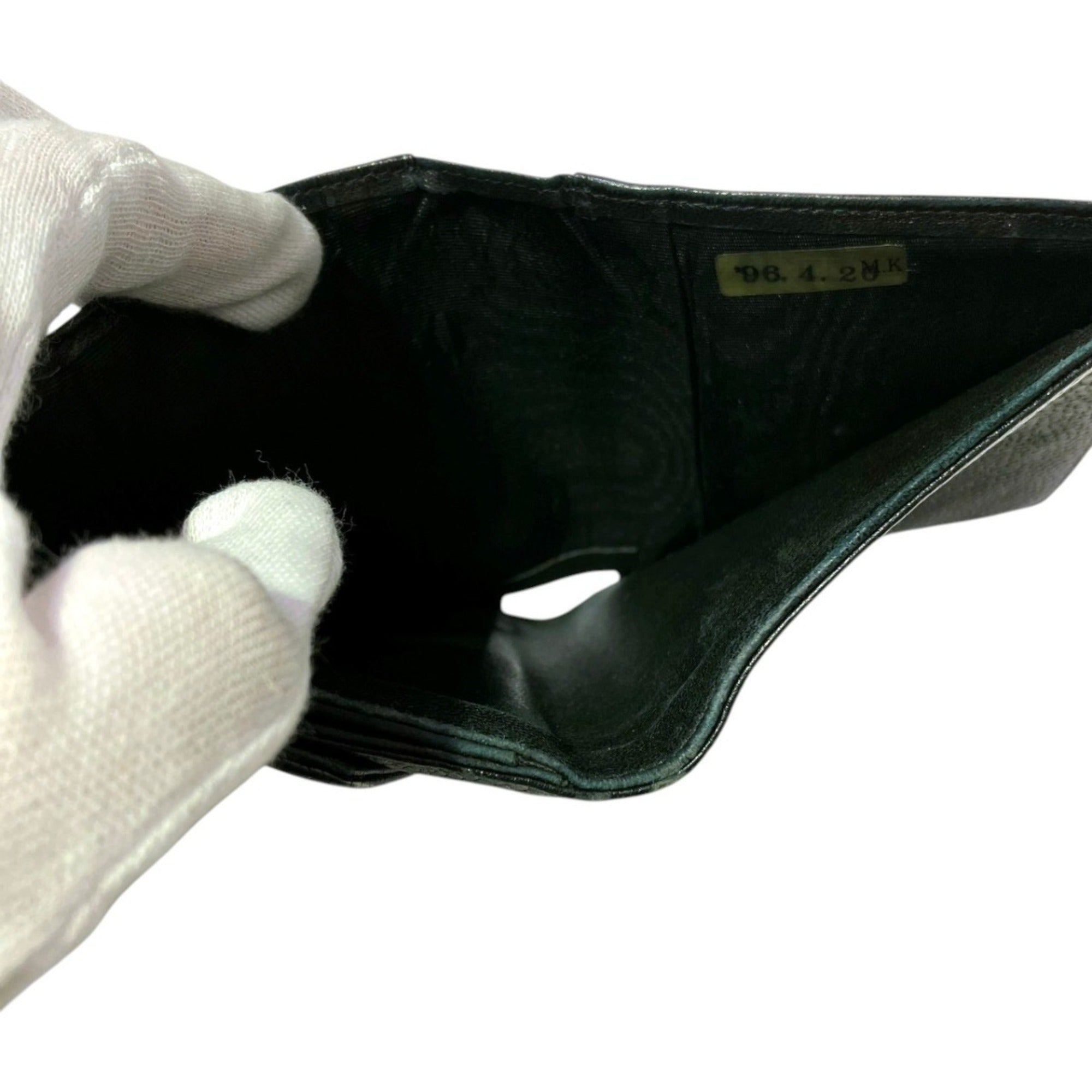 Chanel Black Grained Calfskin Wallet (Bi-Fold) (Pre-Owned)