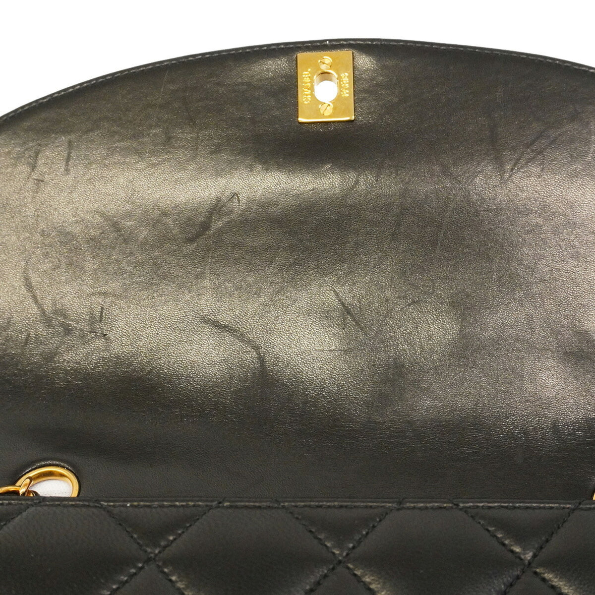 Chanel Black Leather Shoulder Bag (Pre-Owned)