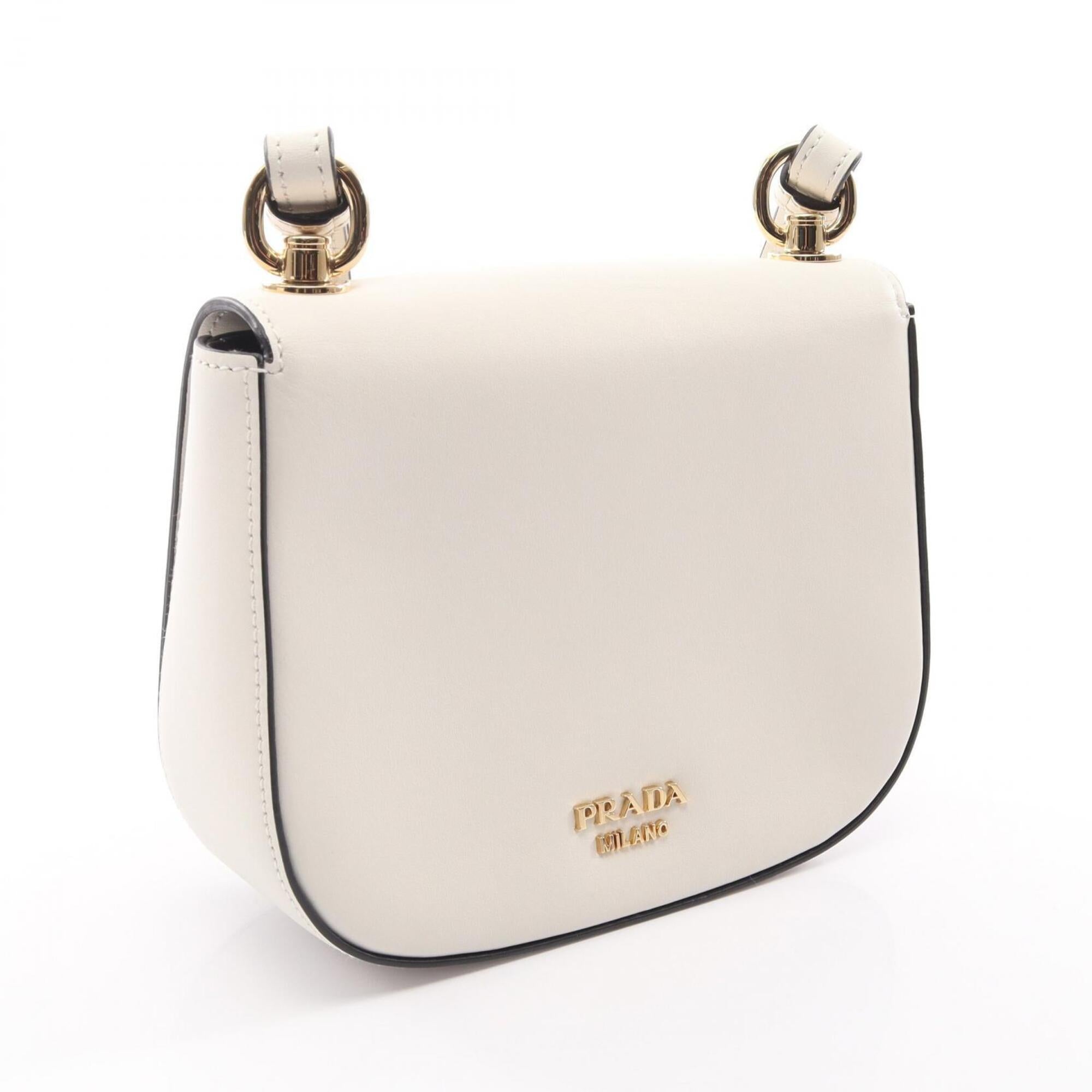 Prada White Leather Shoulder Bag (Pre-Owned)