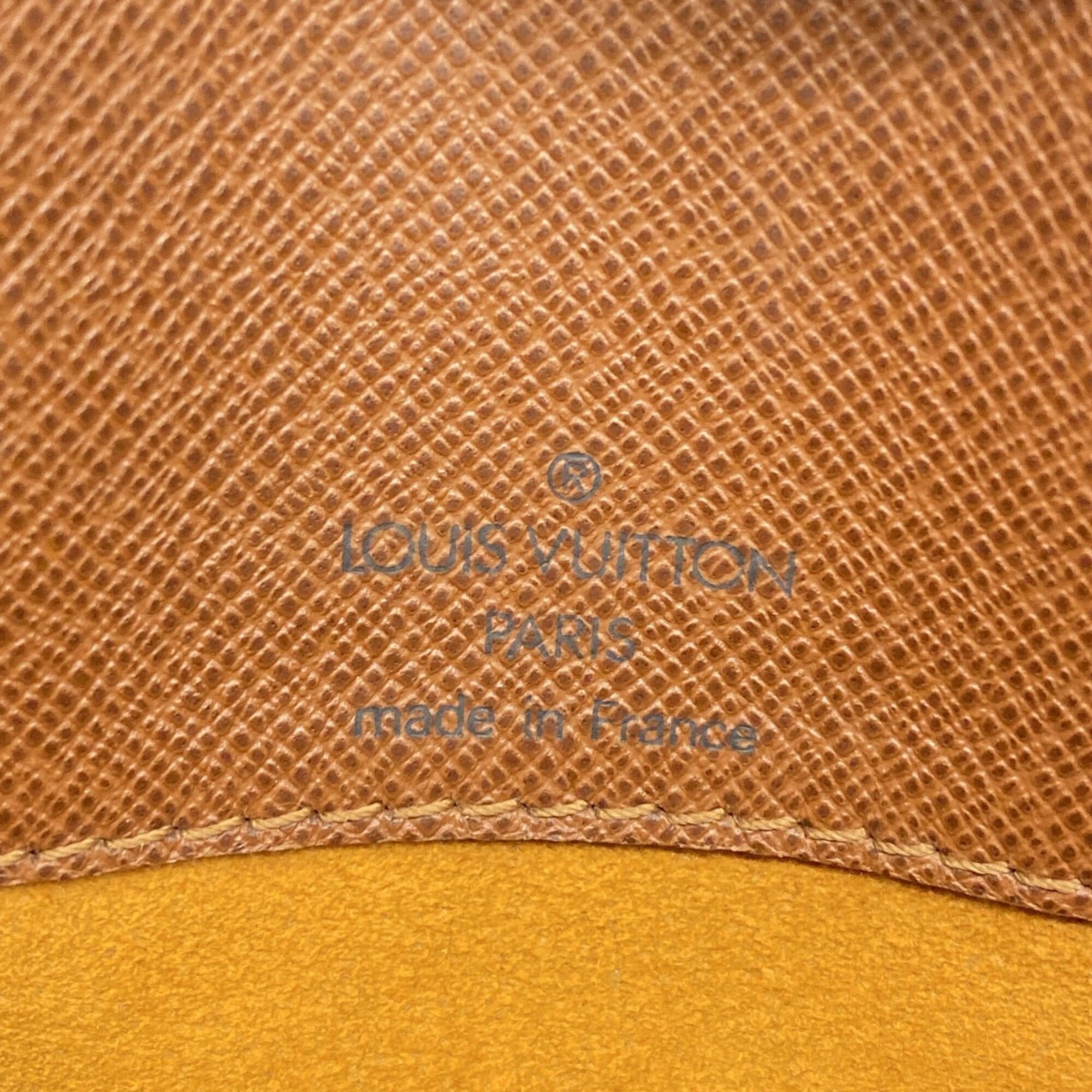 Louis Vuitton Brown Shoulder Bag (Pre-Owned)