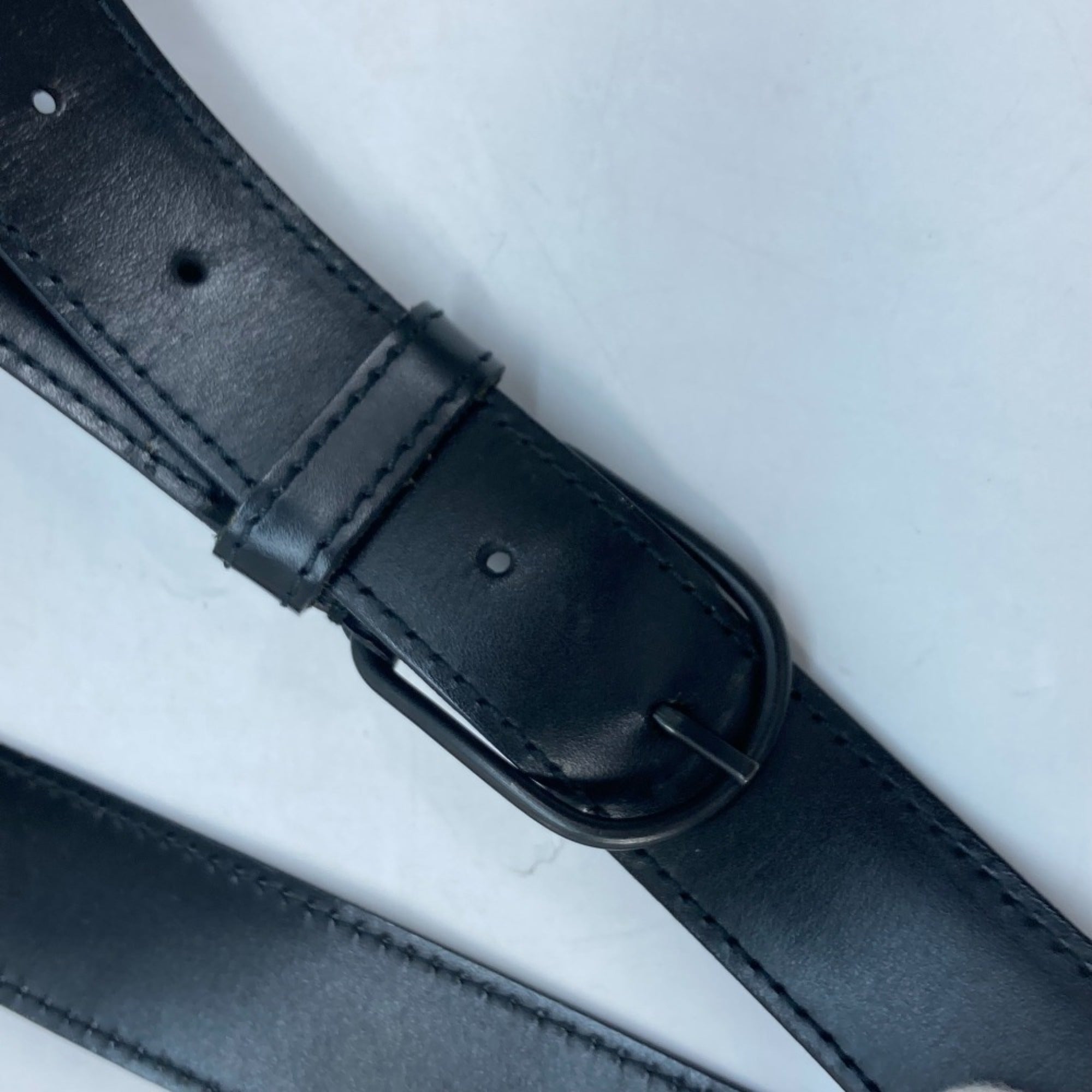 Louis Vuitton Black Noir Epi Leather Pouch Shoulder Bag (Pre-Owned)