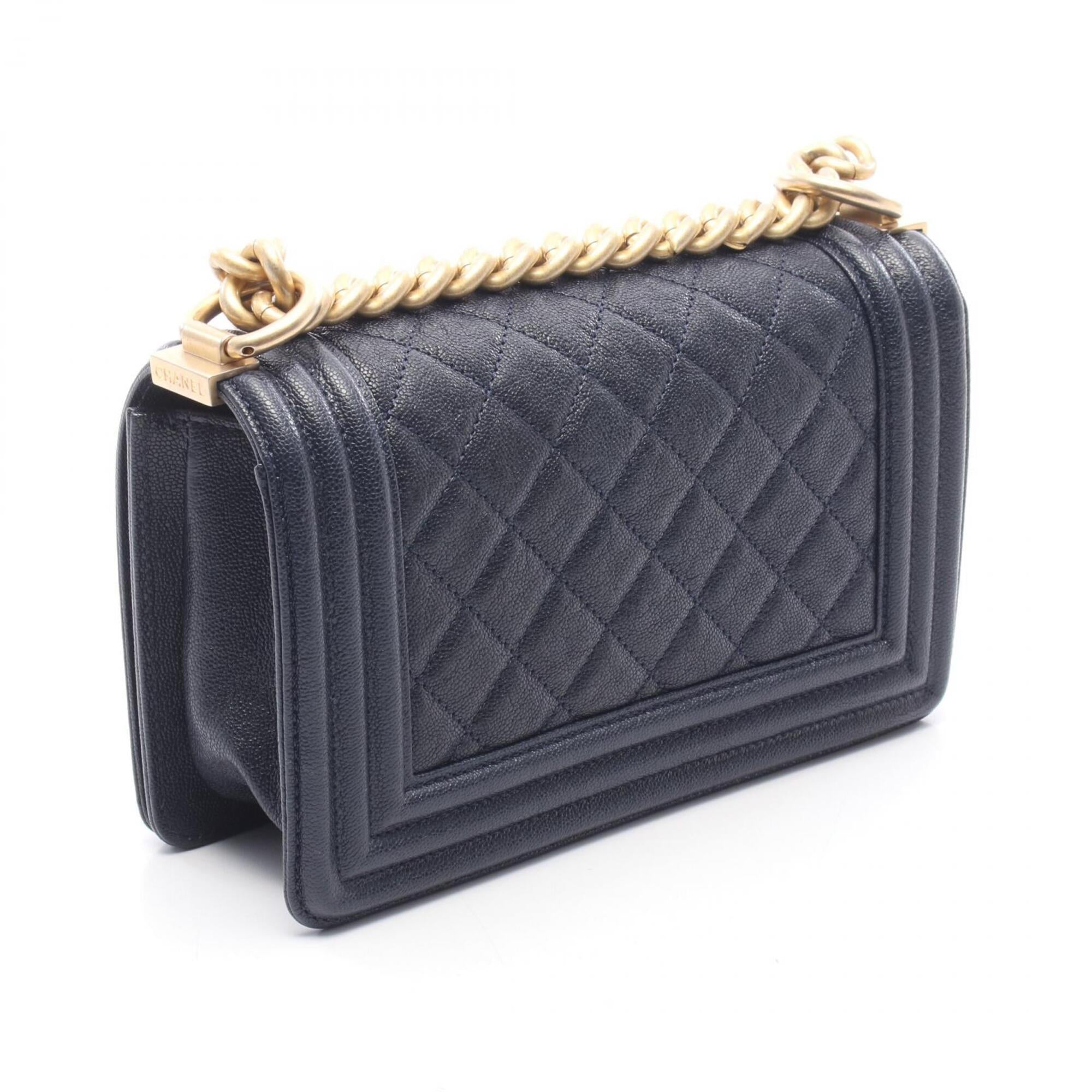Chanel Boy Chanel Navy Leather Handbag Shoulder Bag (Pre-Owned)