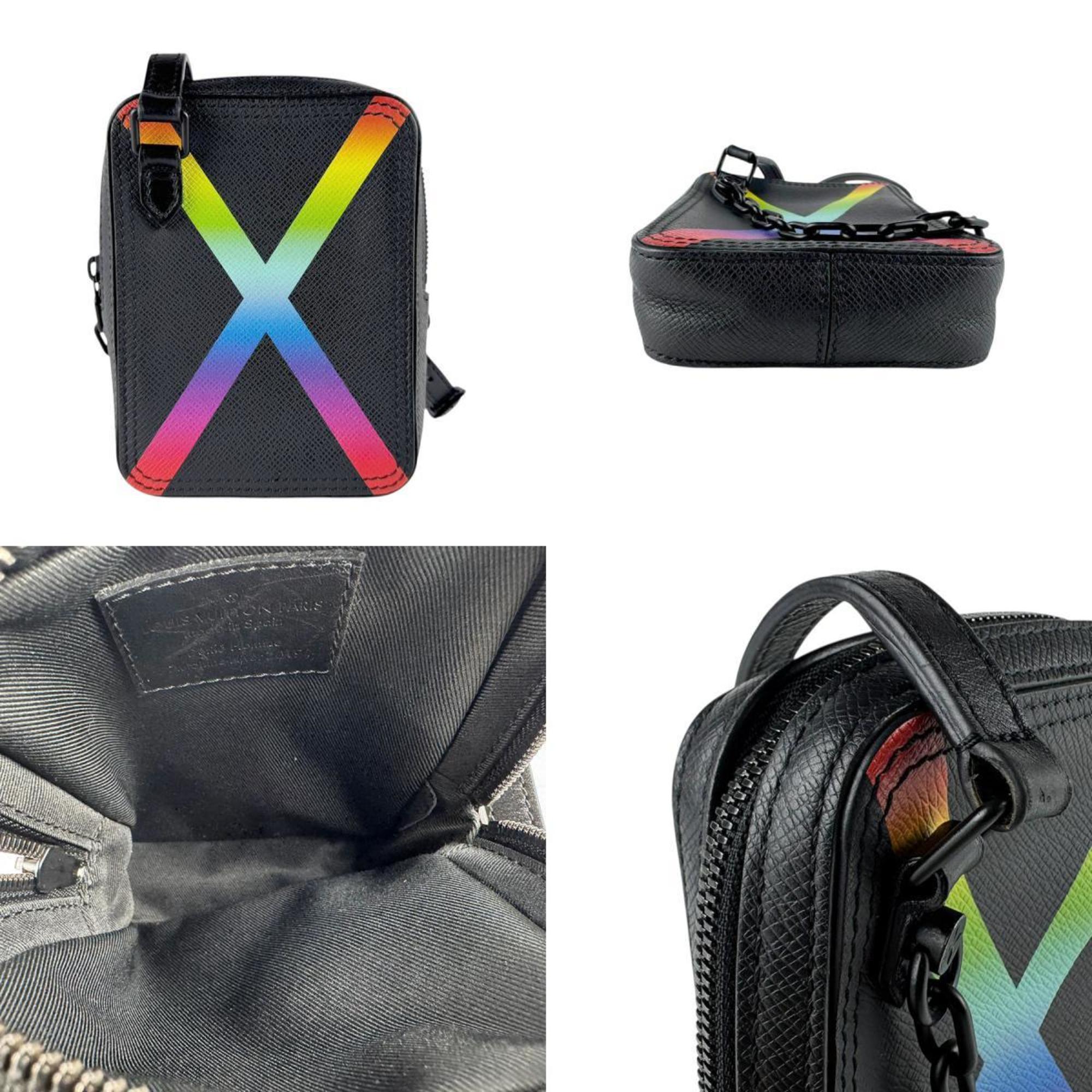 Louis Vuitton Multi-Color Noir Taiga Leather Shoulder Bag (Pre-Owned)