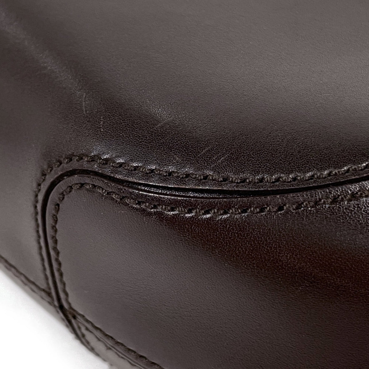Salvatore Ferragamo Gancini Brown Leather Shoulder Bag (Pre-Owned)