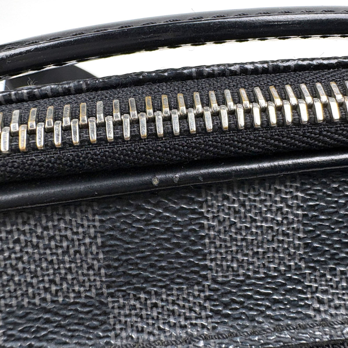 Louis Vuitton Black Noir Damier Graphite Fanny Pack Handbag Sling Bag (Pre-Owned)