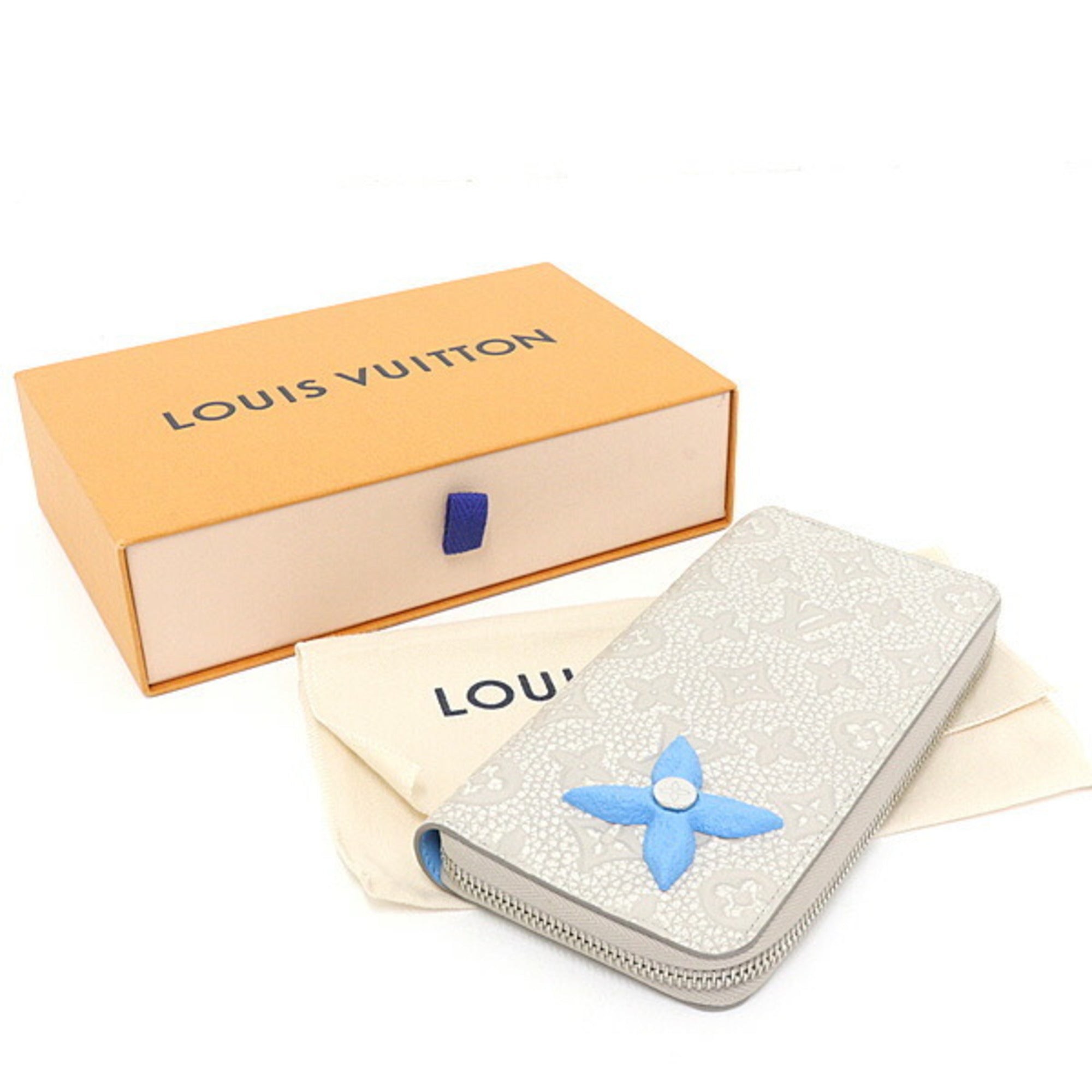 Louis Vuitton Taurillon White Leather Long Wallet (Bi-Fold) (Pre-Owned)