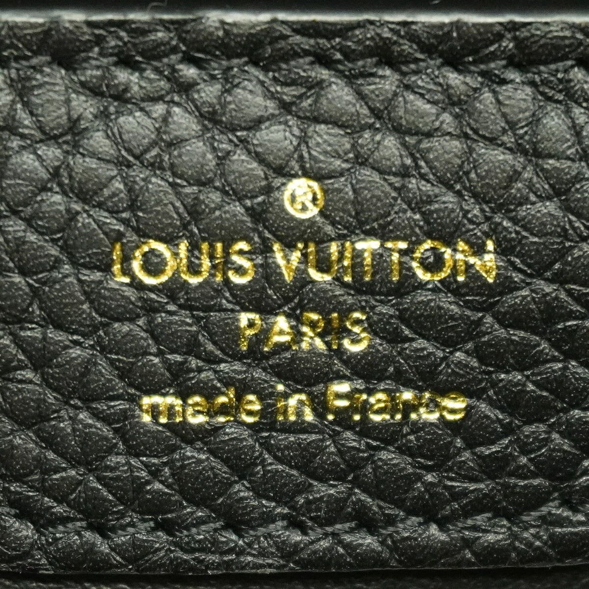 Louis Vuitton Noir Handbag (Pre-Owned)
