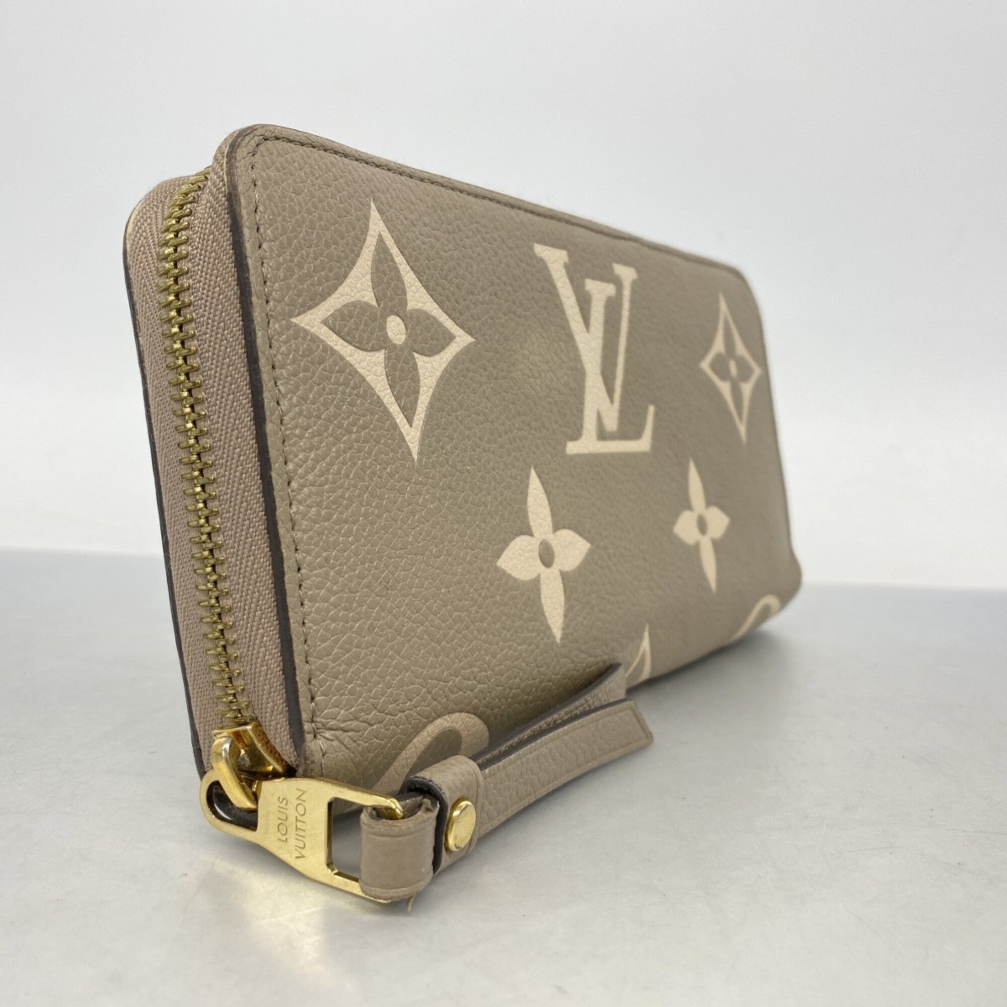 Louis Vuitton Beige Long Wallet (Bi-Fold) (Pre-Owned)