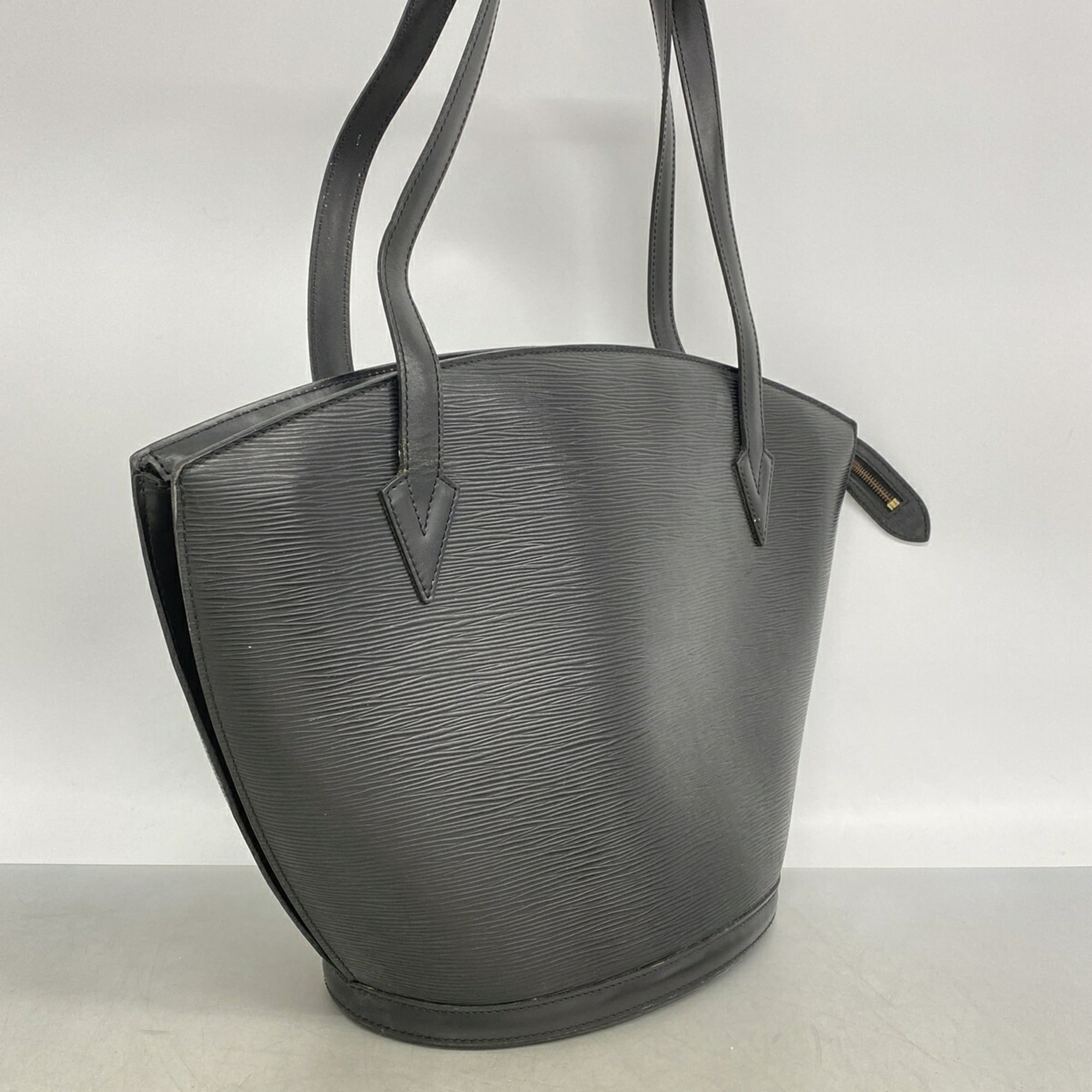Louis Vuitton Noir Shoulder Bag (Pre-Owned)