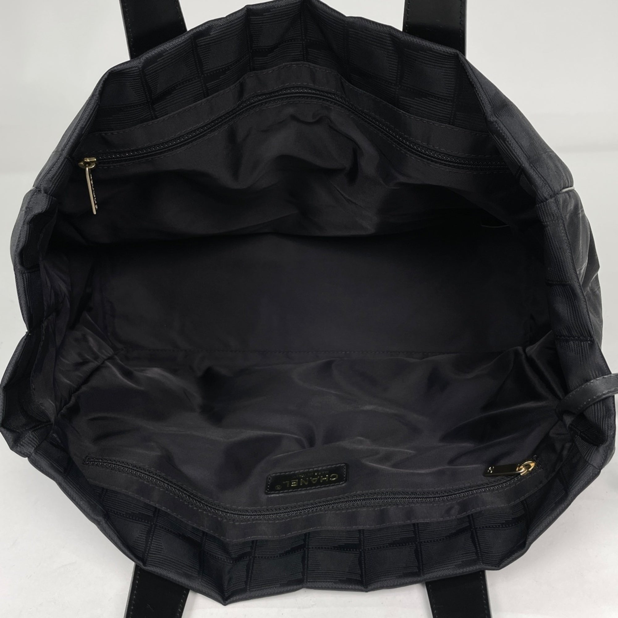 Chanel Black Nylon Leather Tote Bag (Pre-Owned)