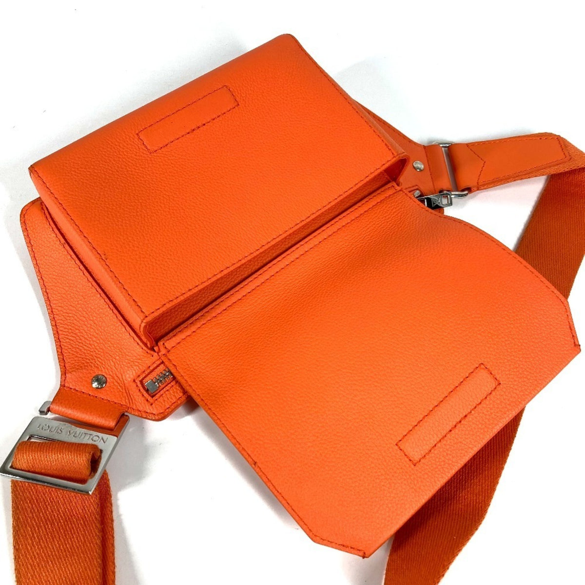 Louis Vuitton Orange Leather Fanny Pack Shoulder Bag (Pre-Owned)