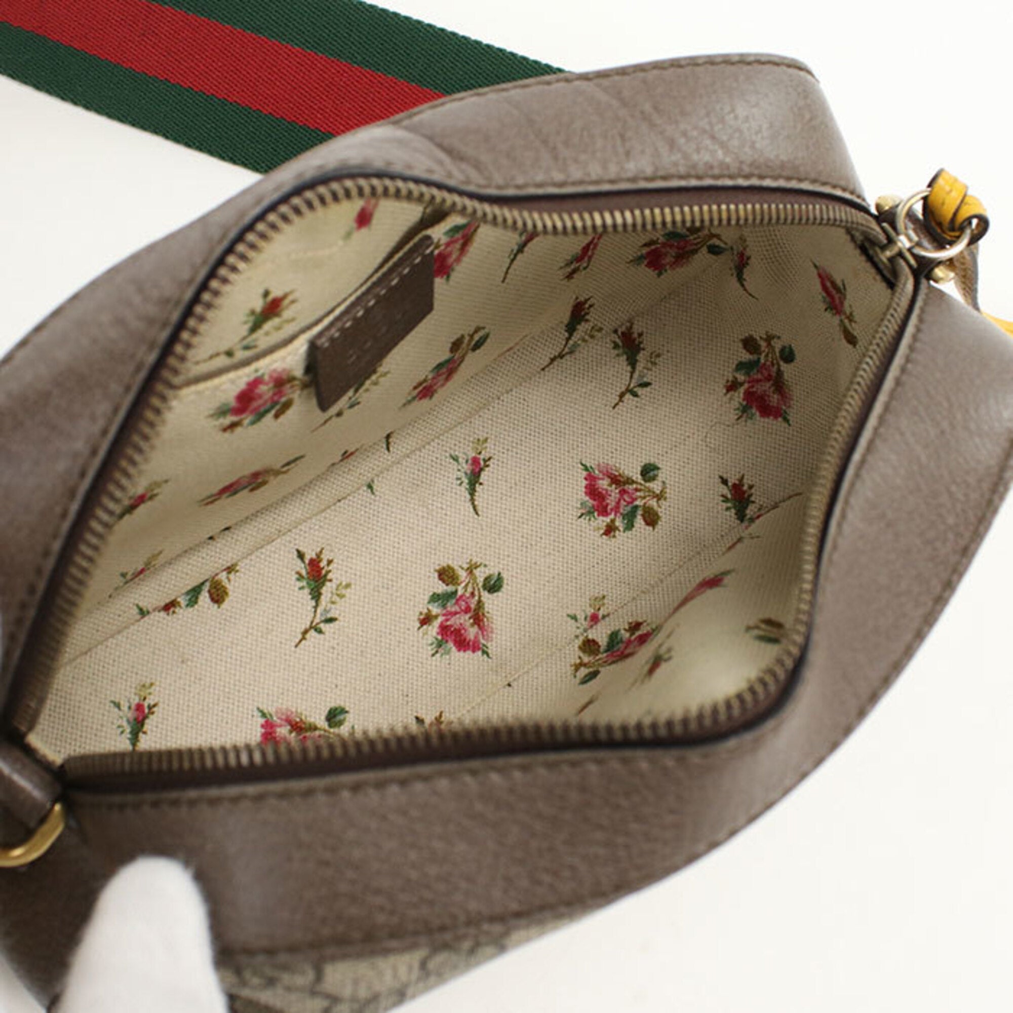 Gucci Beige Gg Supreme Messenger Bag Shoulder Bag (Pre-Owned)