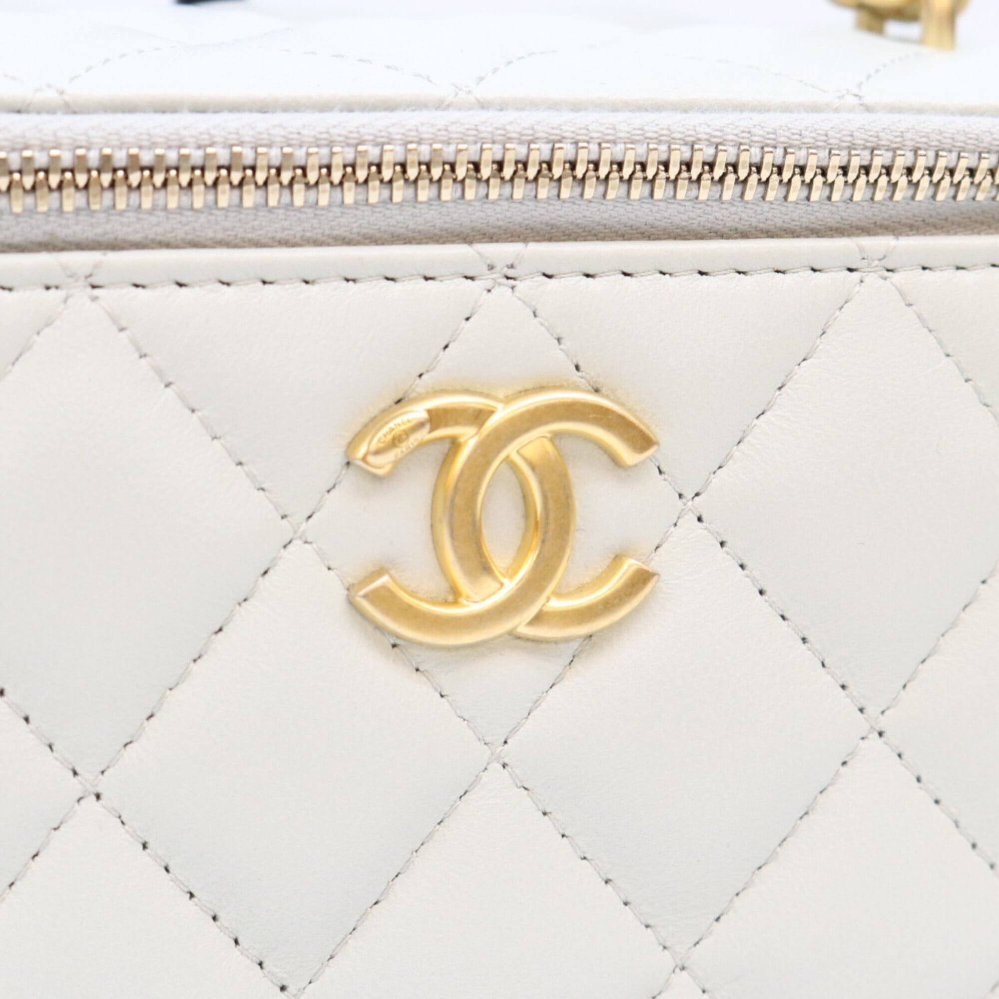 Chanel Light Blue Leather Shoulder Bag (Pre-Owned)
