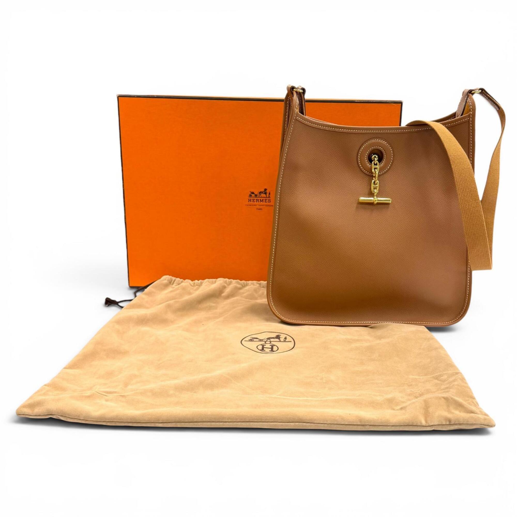 Hermes Gold Courchevel Leather Shoulder Bag (Pre-Owned)