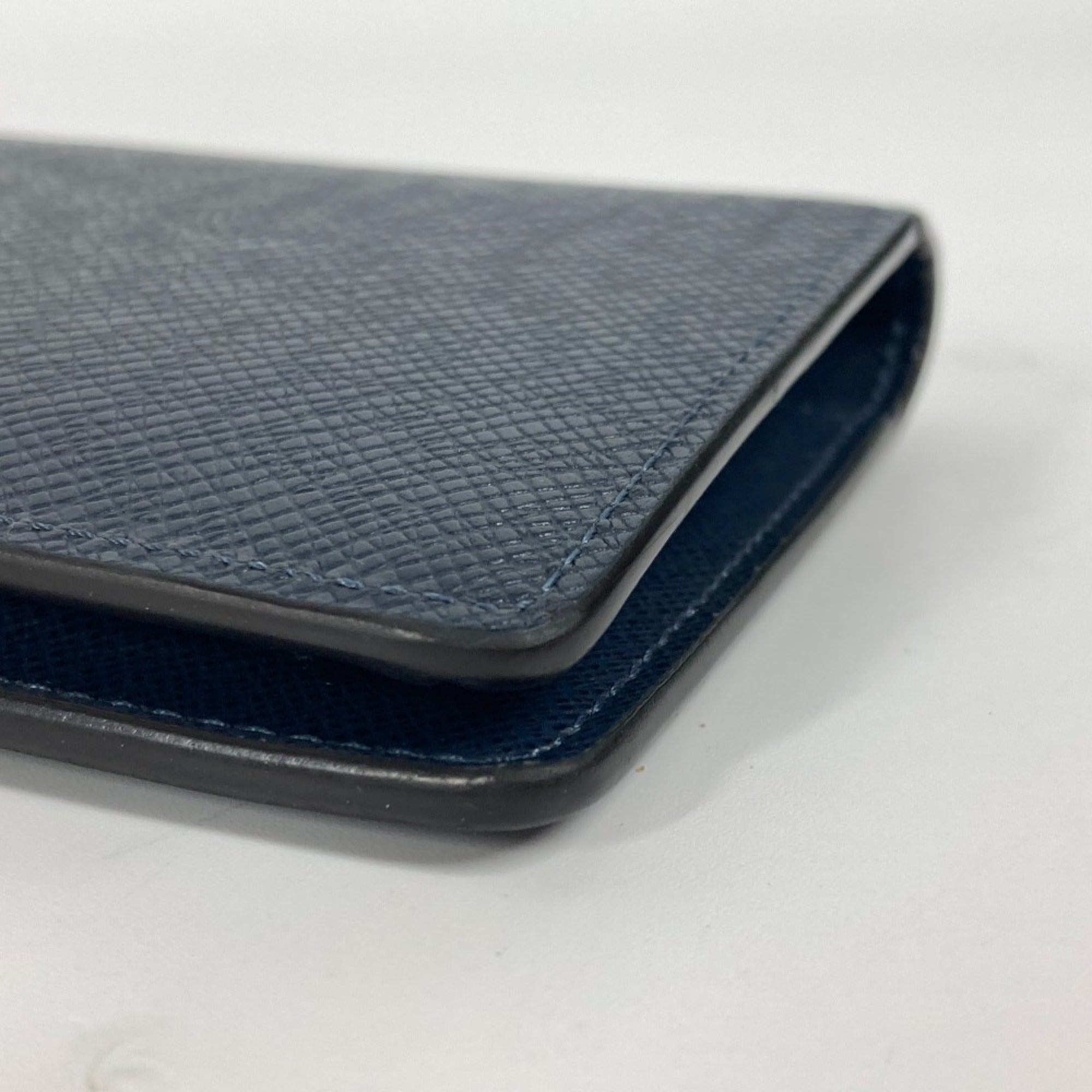 Louis Vuitton Navy Taiga Leather Long Wallet (Bi-Fold) (Pre-Owned)
