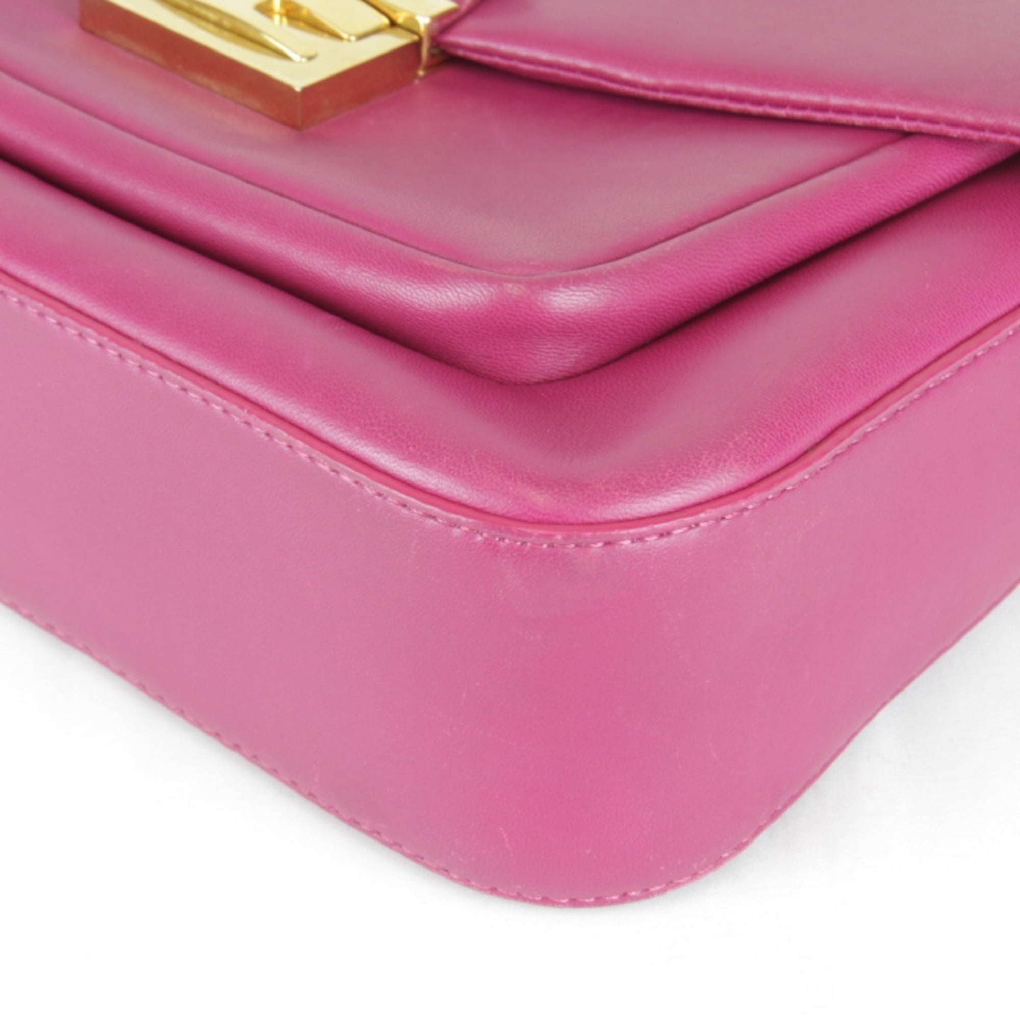 Fendi Pink Shoulder Bag (Pre-Owned)