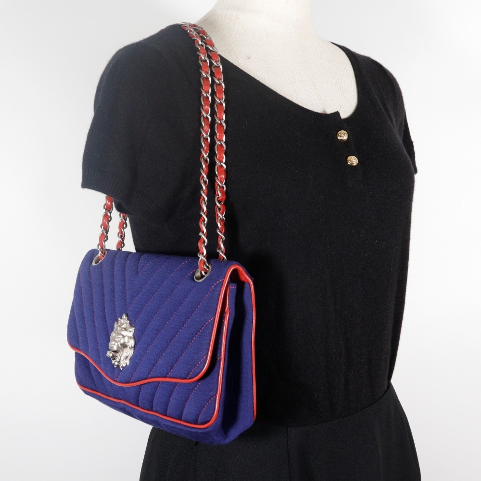 Chanel Navy Red Color Cotton Shoulder Bag (Pre-Owned)