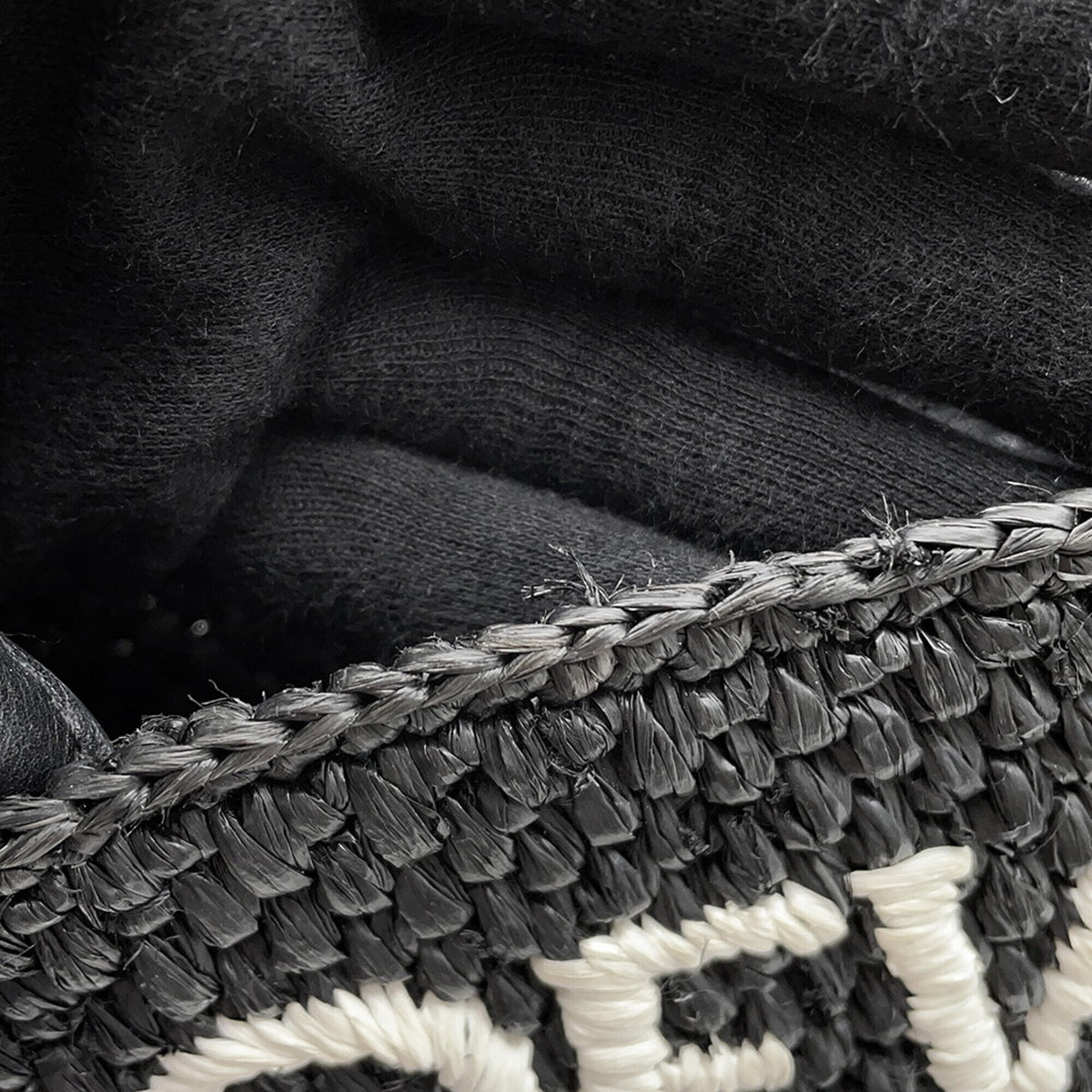 Loewe Black White Raffia Leather Handbag Shoulder Bag (Pre-Owned)