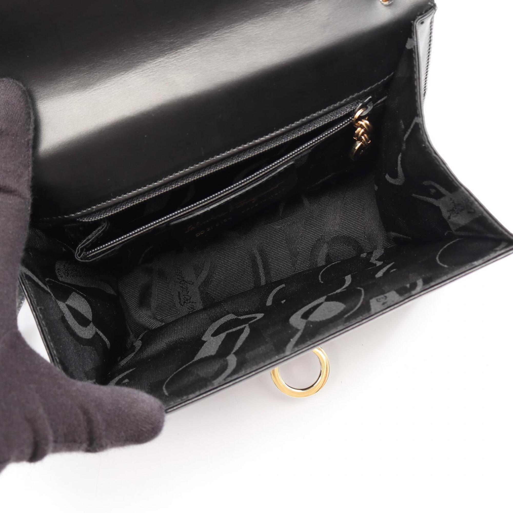 Salvatore Ferragamo Black Leather Handbag Shoulder Bag (Pre-Owned)
