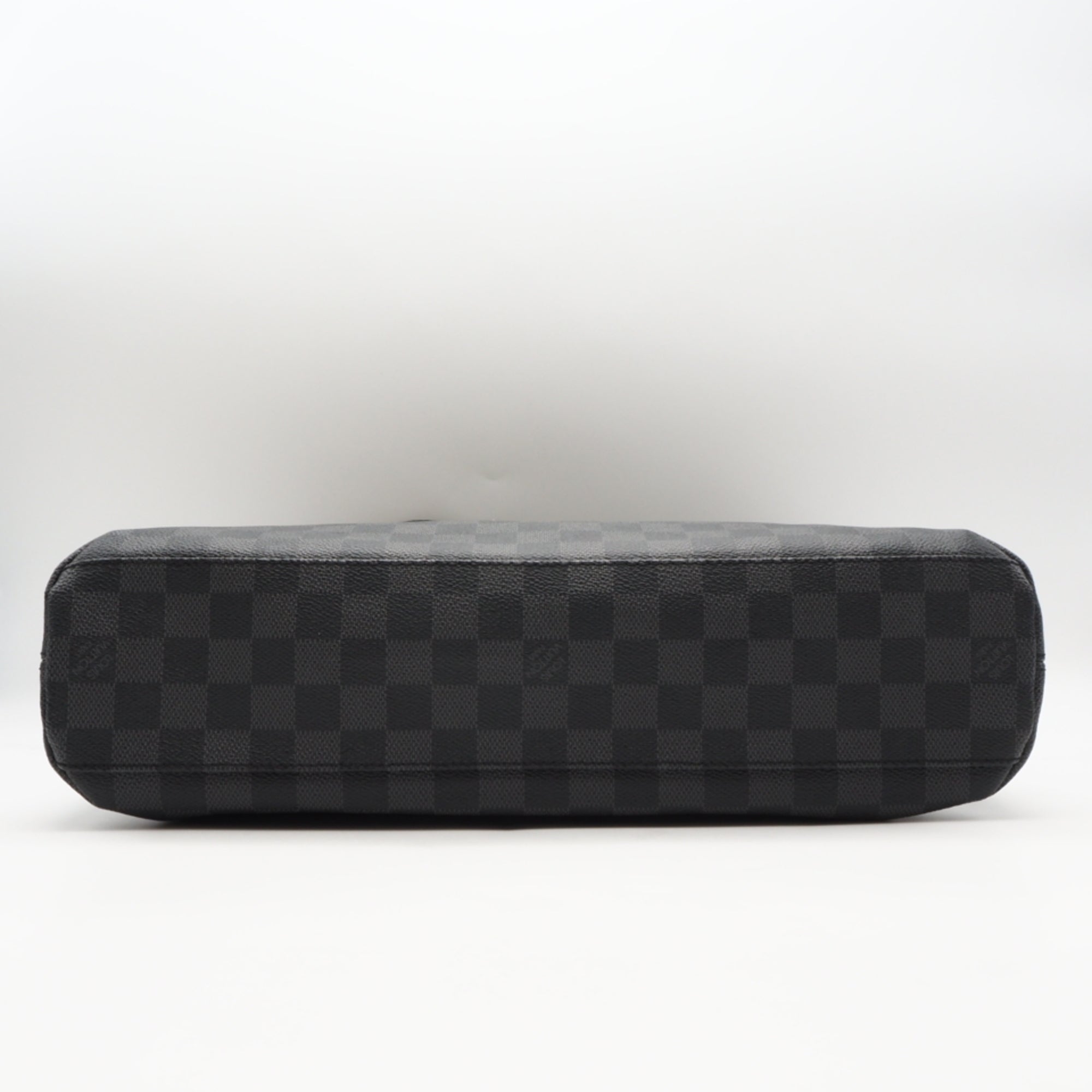 Louis Vuitton Black Canvas Shoulder Bag (Pre-Owned)