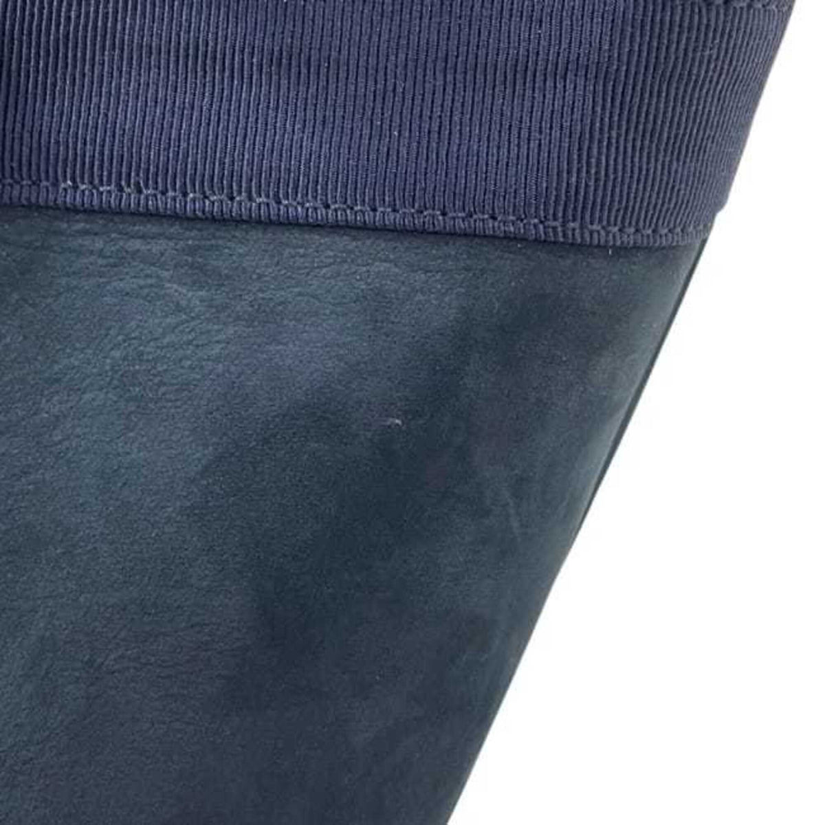 Salvatore Ferragamo Navy Suede Leather Handbag (Pre-Owned)