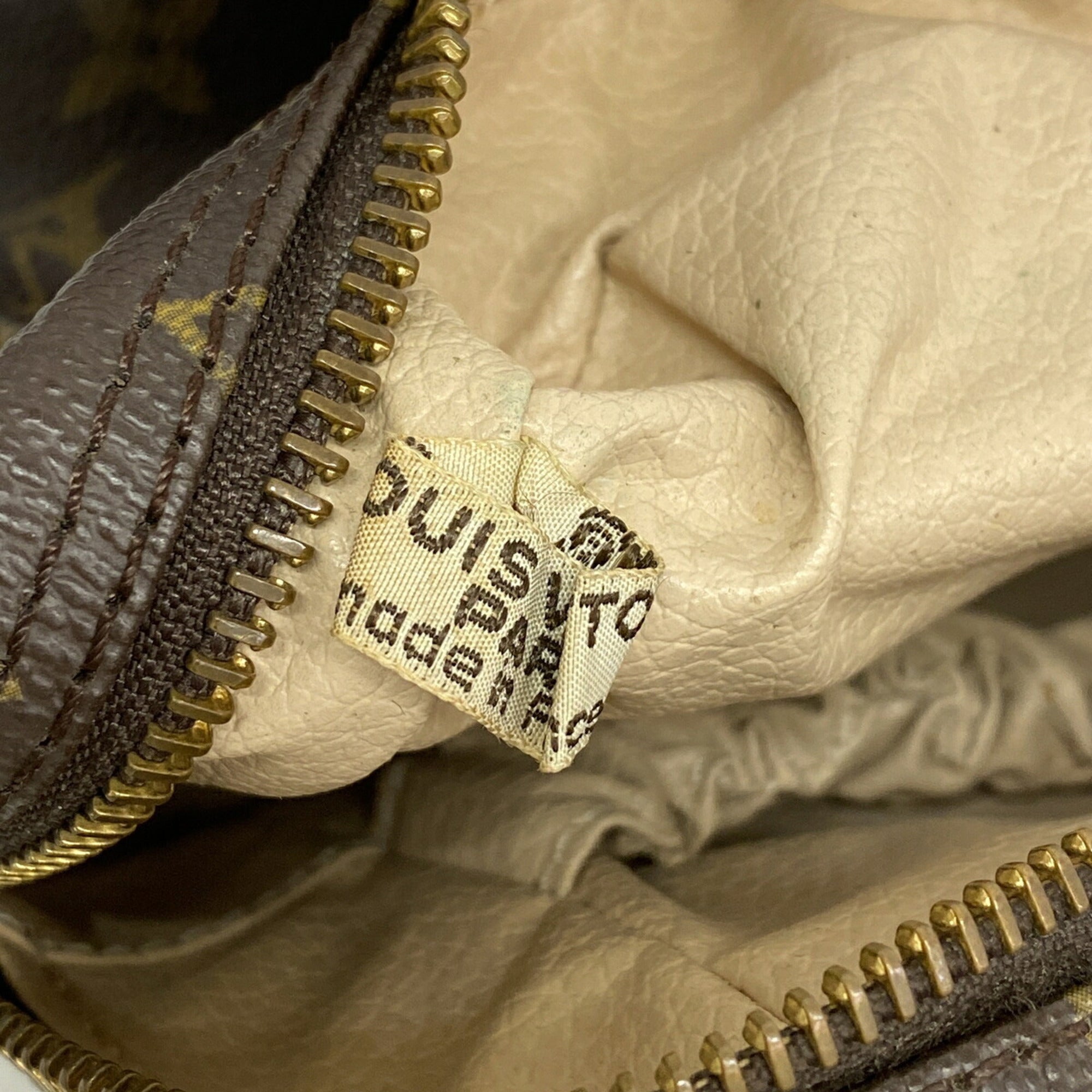 Louis Vuitton Brown Pouch (Pre-Owned)