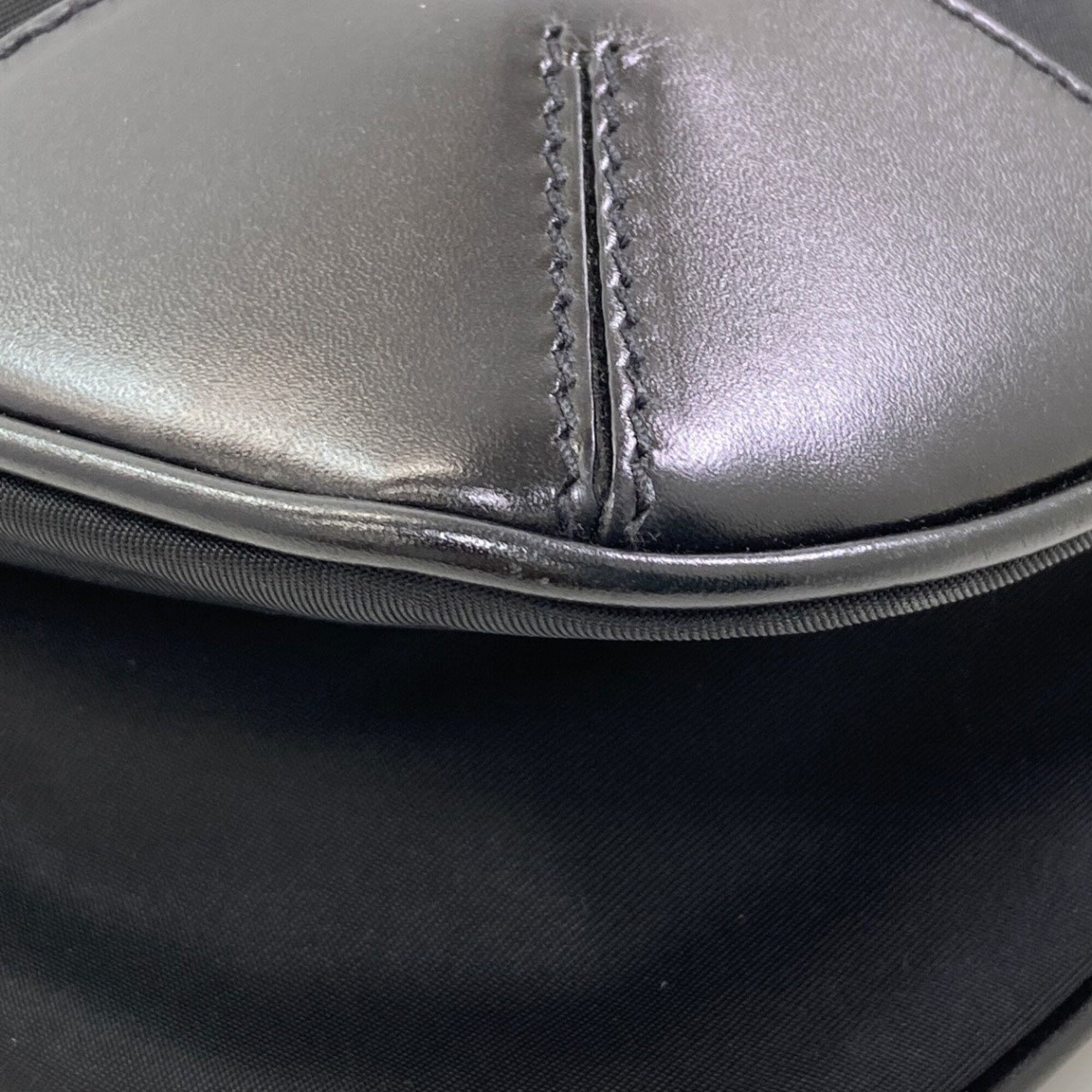 Prada Black Nylon Shoulder Bag (Pre-Owned)
