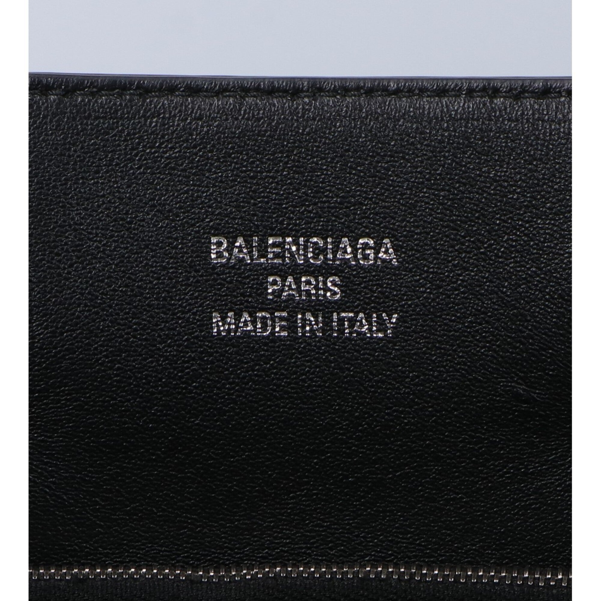 Balenciaga Black Leather Shoulder Bag (Pre-Owned)