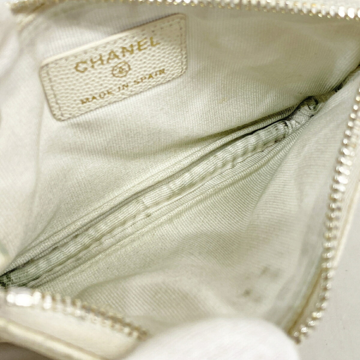 Chanel White Grained Calfskin Coin Purse/Coin Case (Pre-Owned)