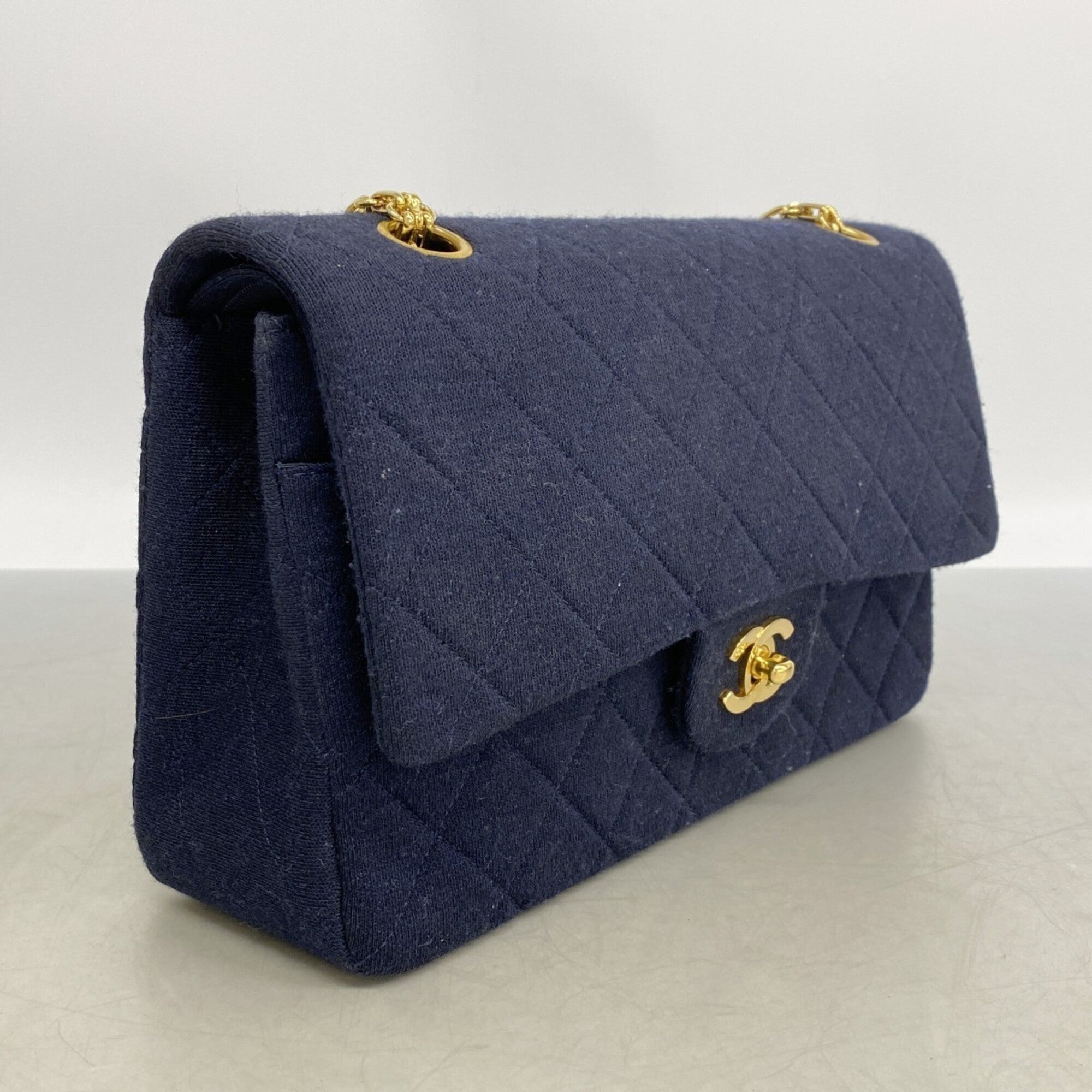 Chanel Navy Shoulder Bag (Pre-Owned)