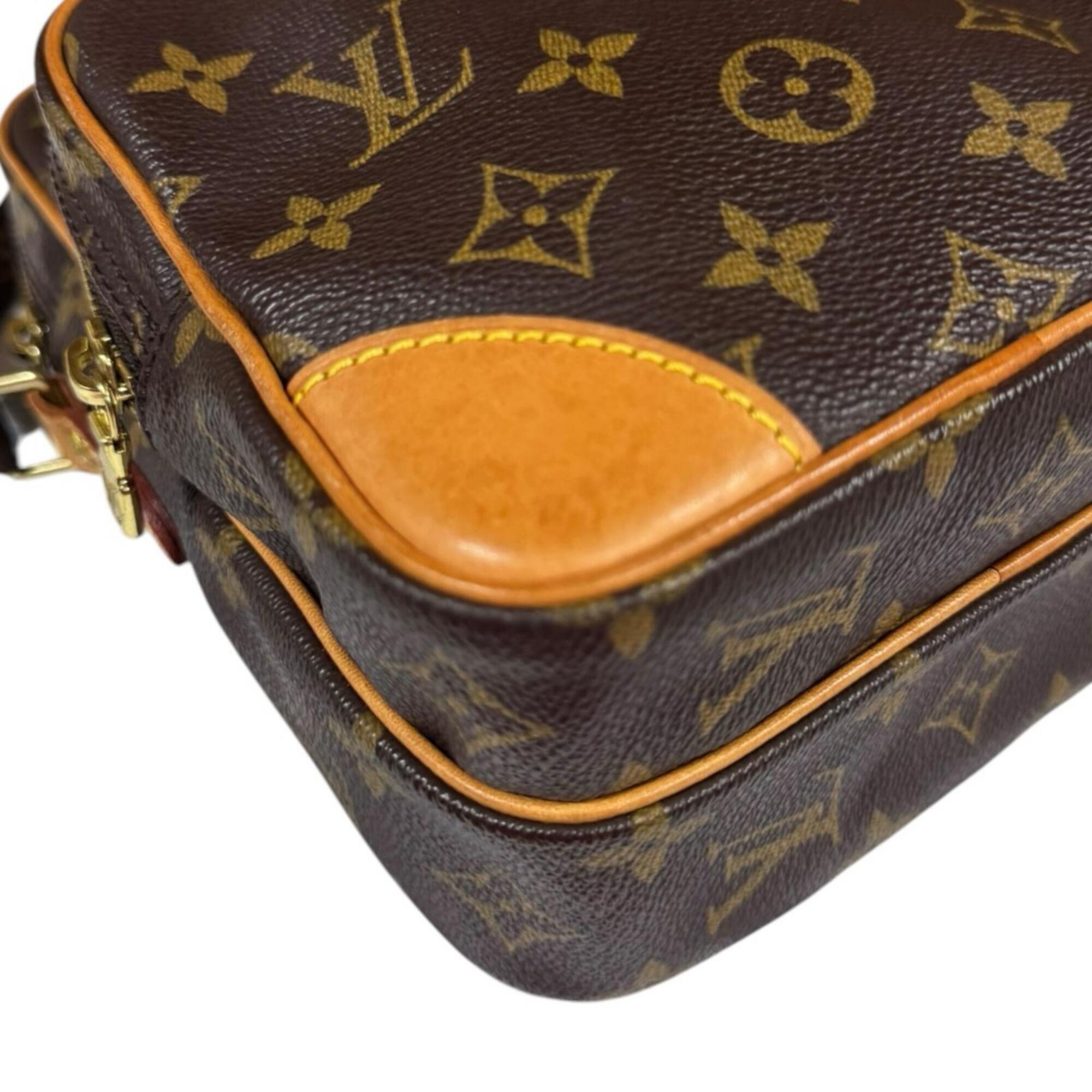 Louis Vuitton Brown Monogram Shoulder Bag (Pre-Owned)