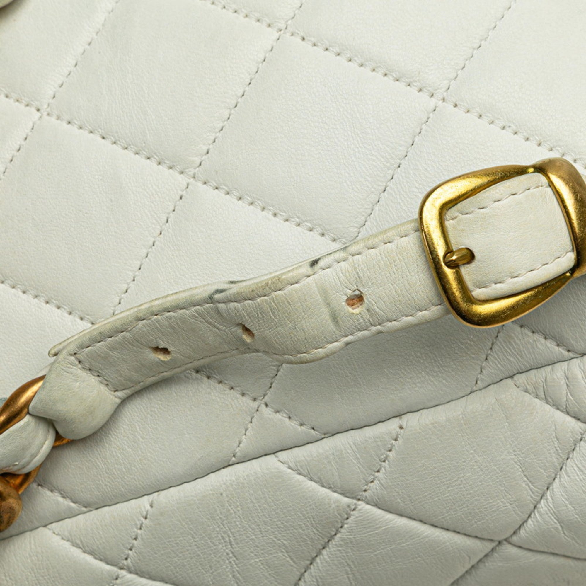 Chanel White Leather Backpack (Pre-Owned)